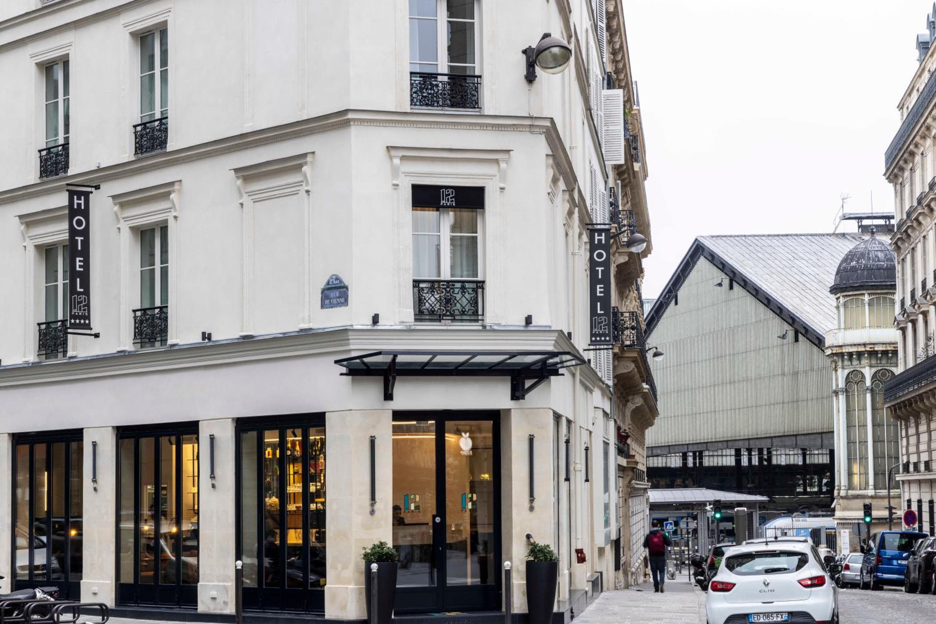 Le 12 Hôtel — 26