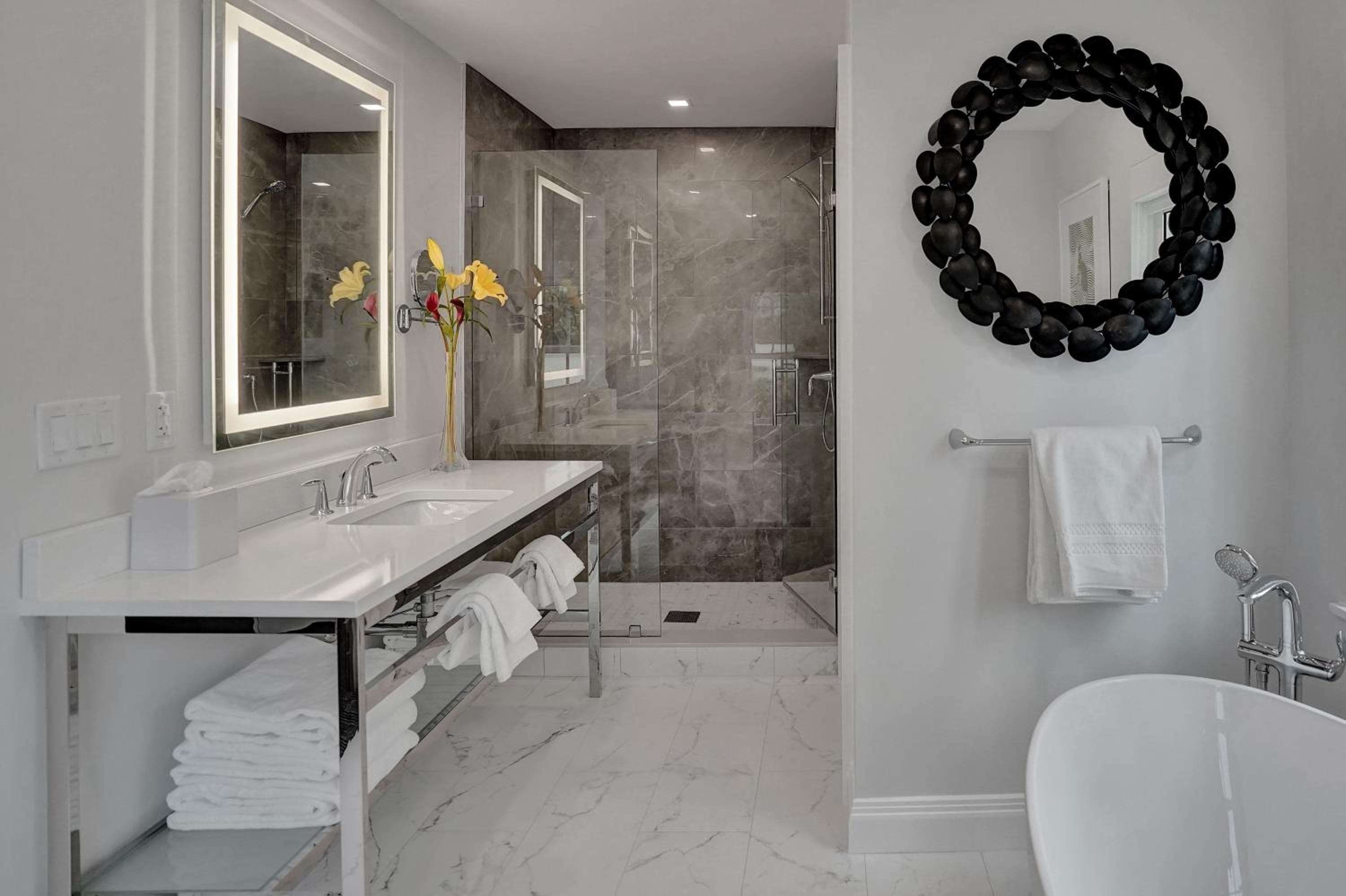 The Pillars Hotel & Club — 27