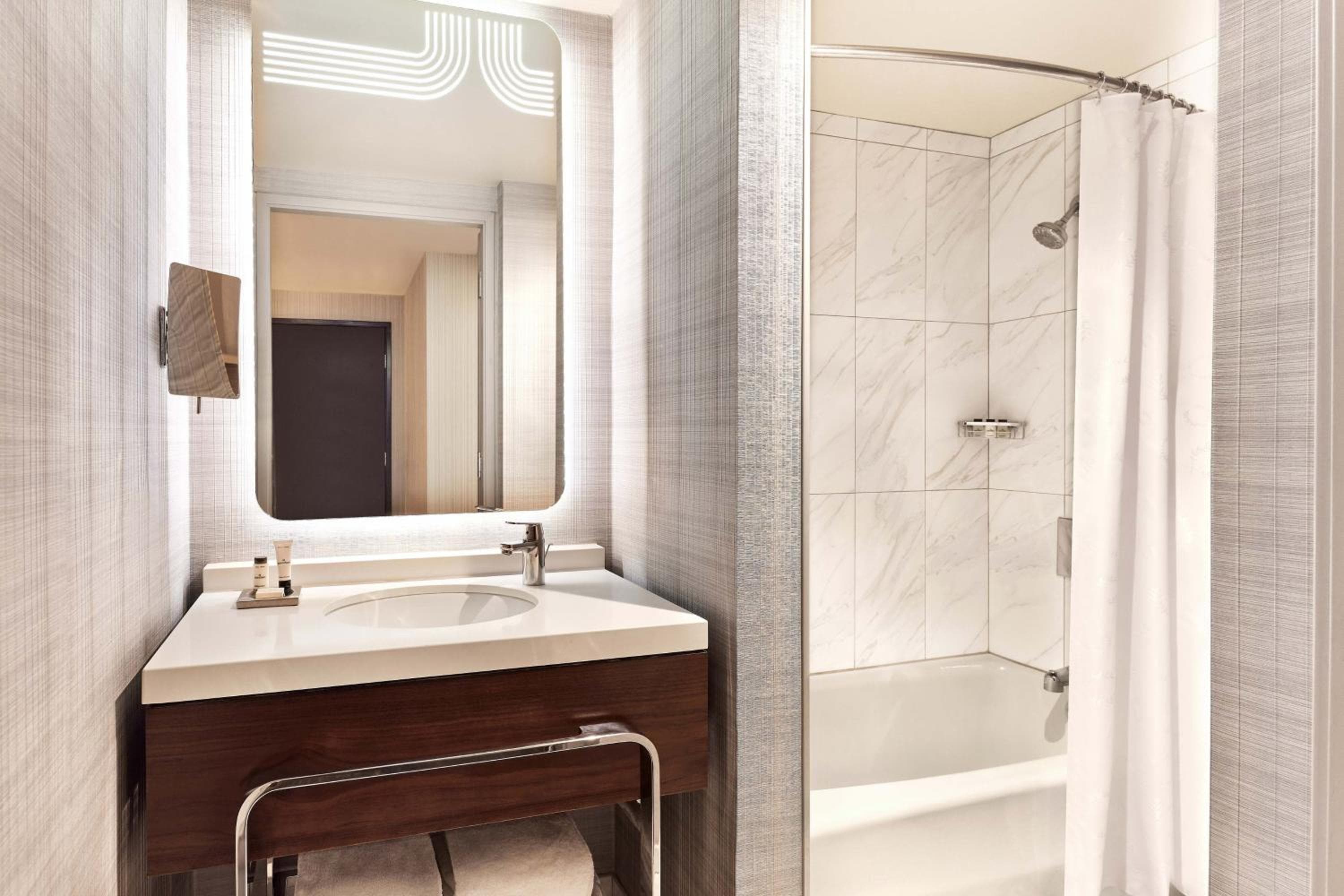 Sheraton Grand Los Angeles — 11