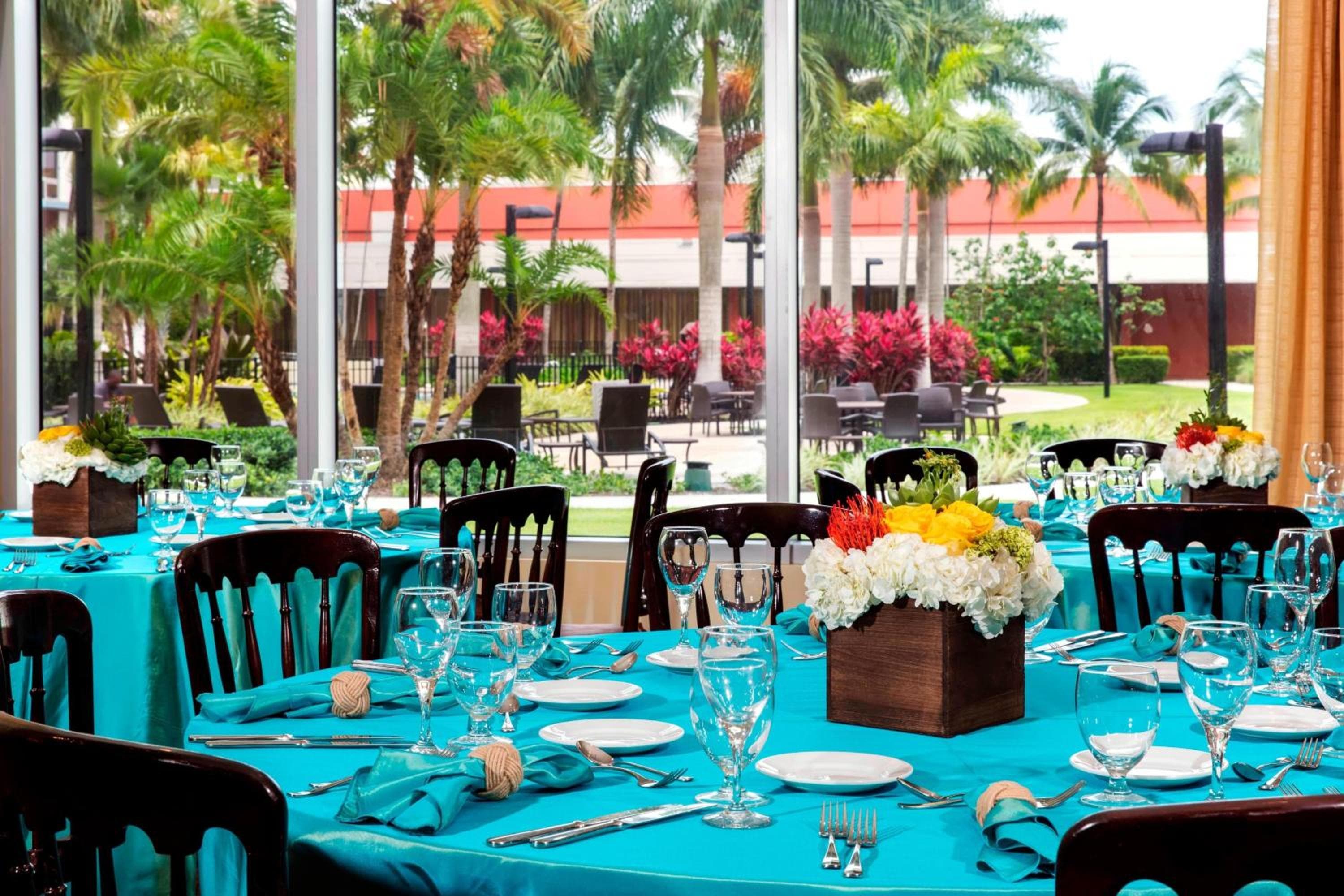 Courtyard by Marriott Miami Airport — 4