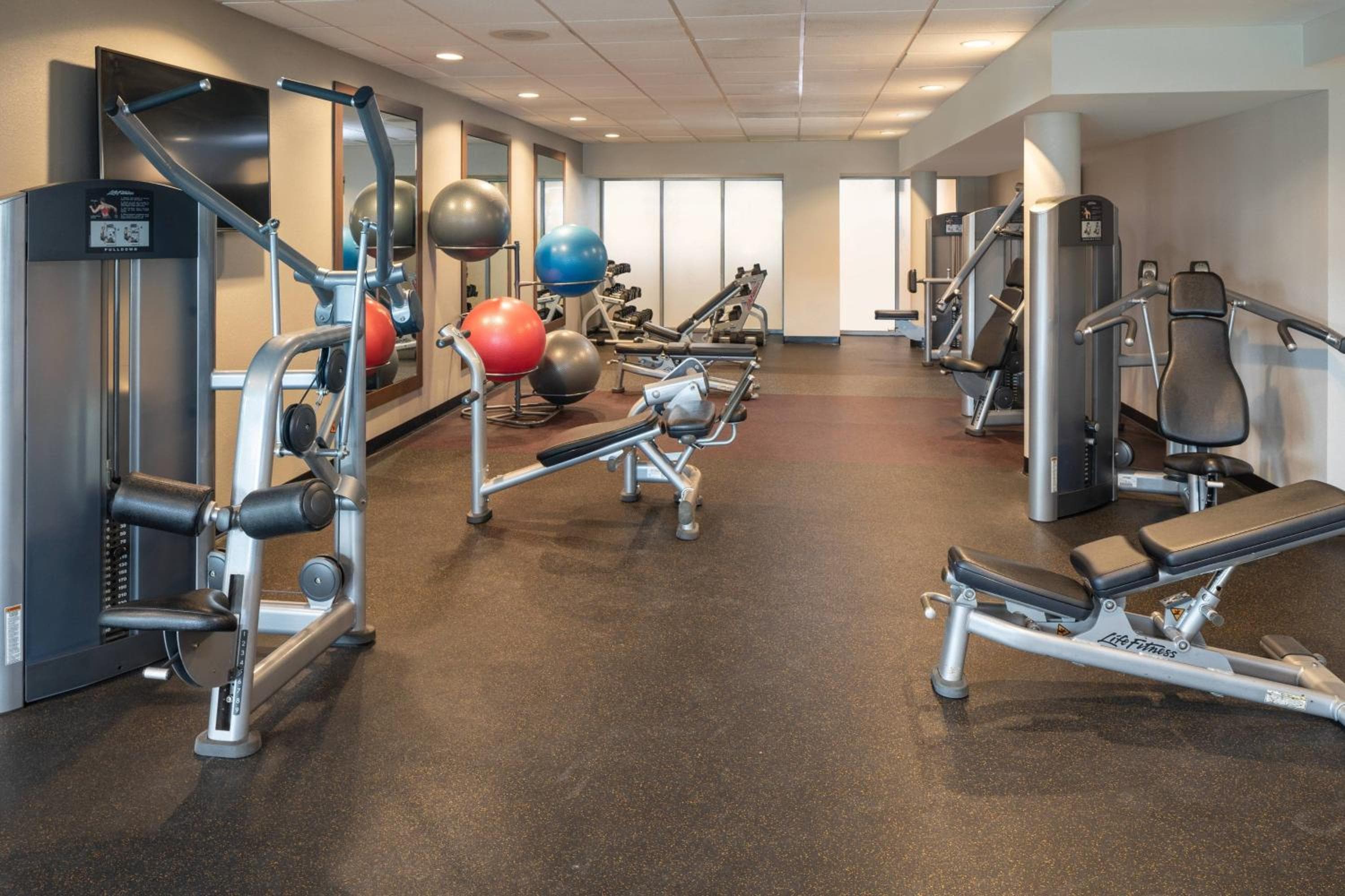 Courtyard by Marriott Miami Airport — 6