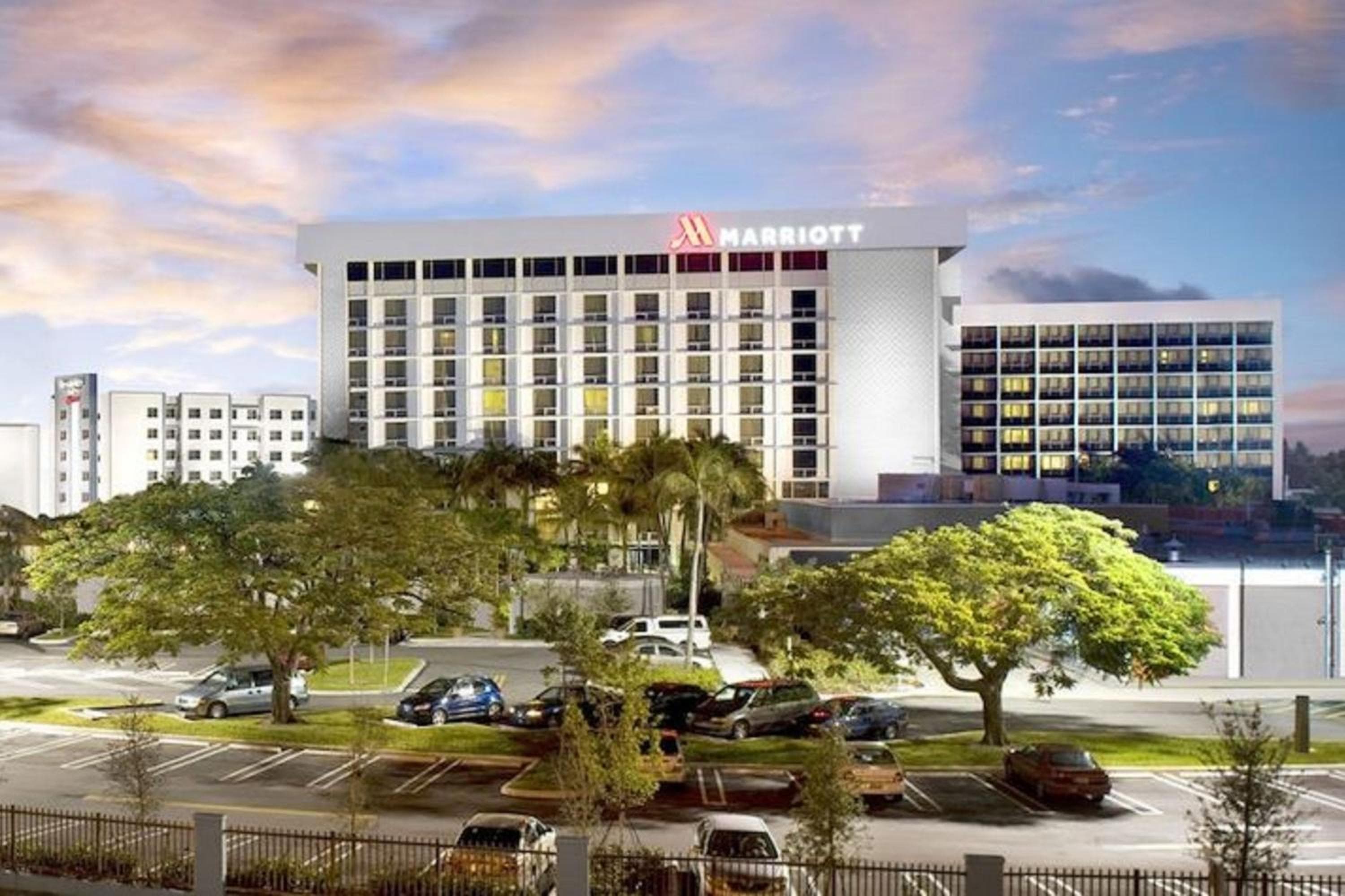 Cortile del Marriott Miami Airport — 3