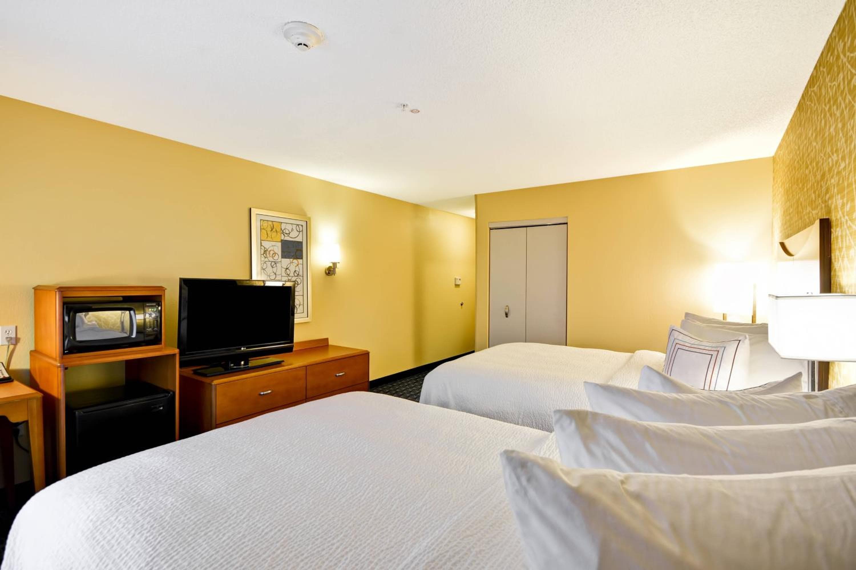 Fairfield Inn & Suites Tampa Fiera/Casinò — 8