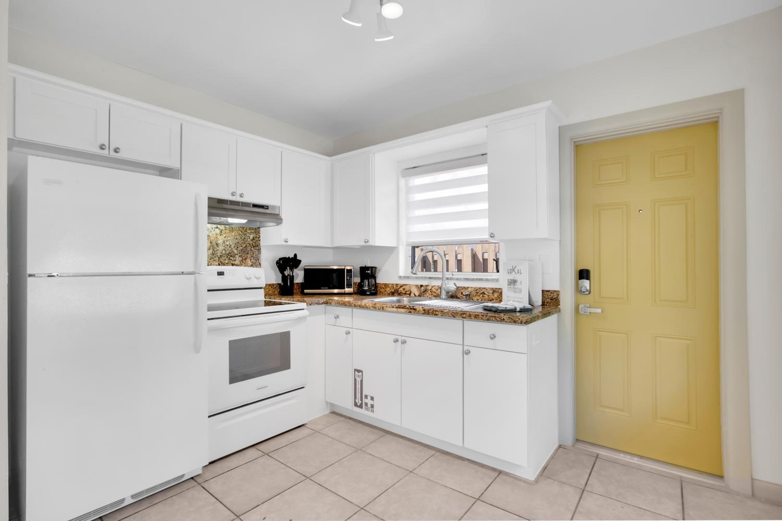 LoKal Rental Tropical Florida destination — 5