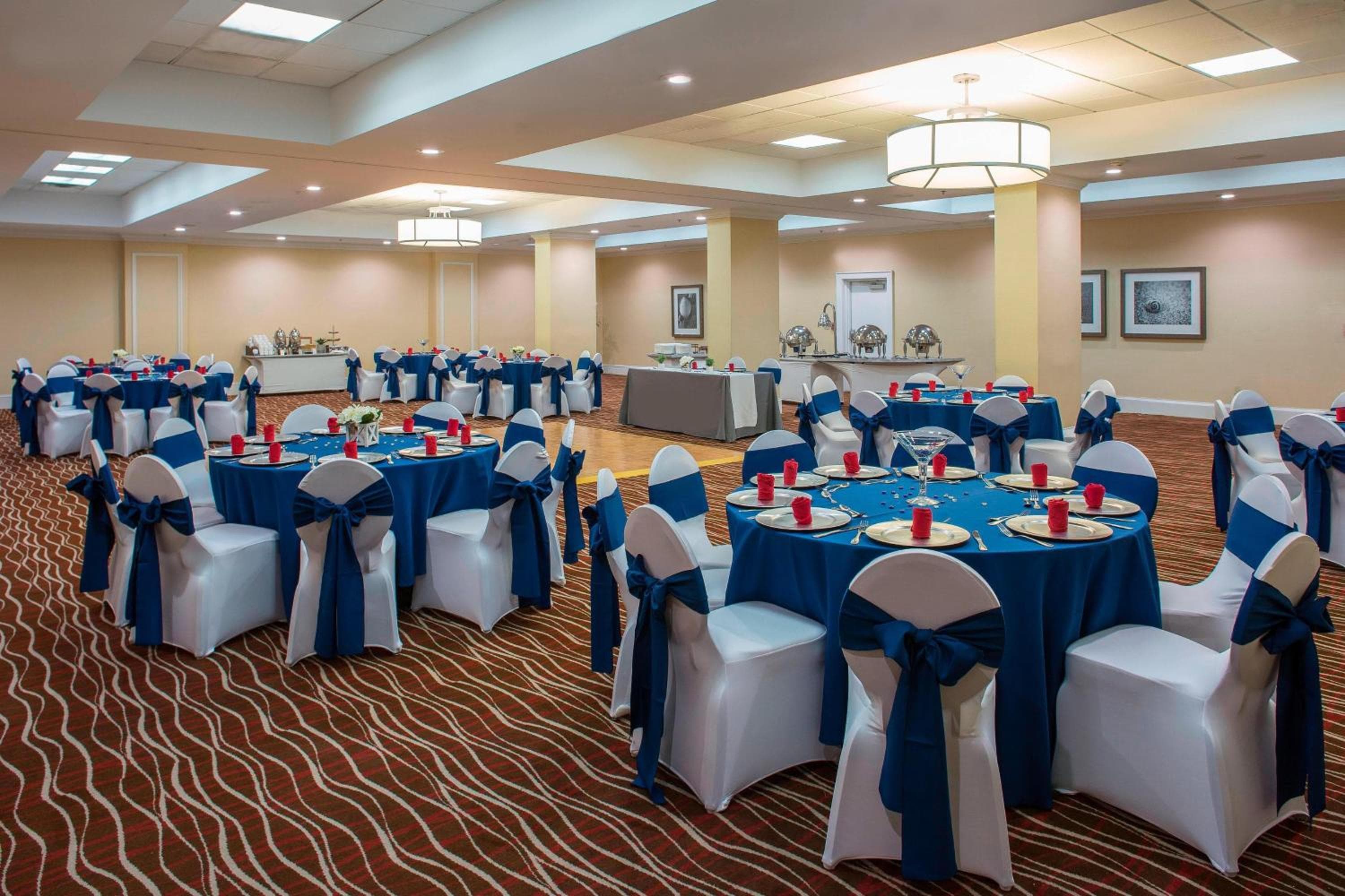 Four Points by Sheraton Suites Tampa Airport Westshore — 10