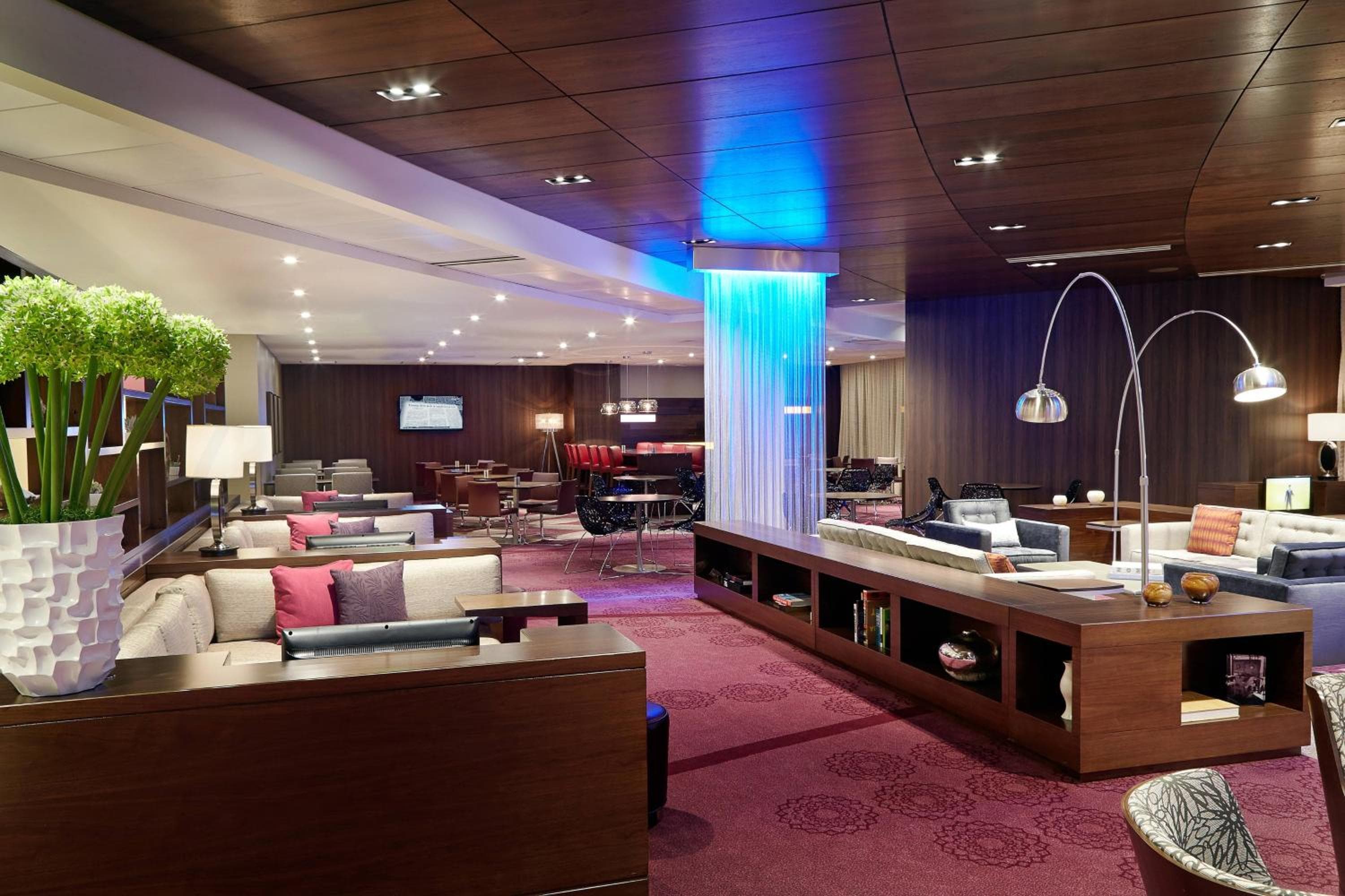 Residence Inn by Marriott Los Angeles L.A. LIVE — 3
