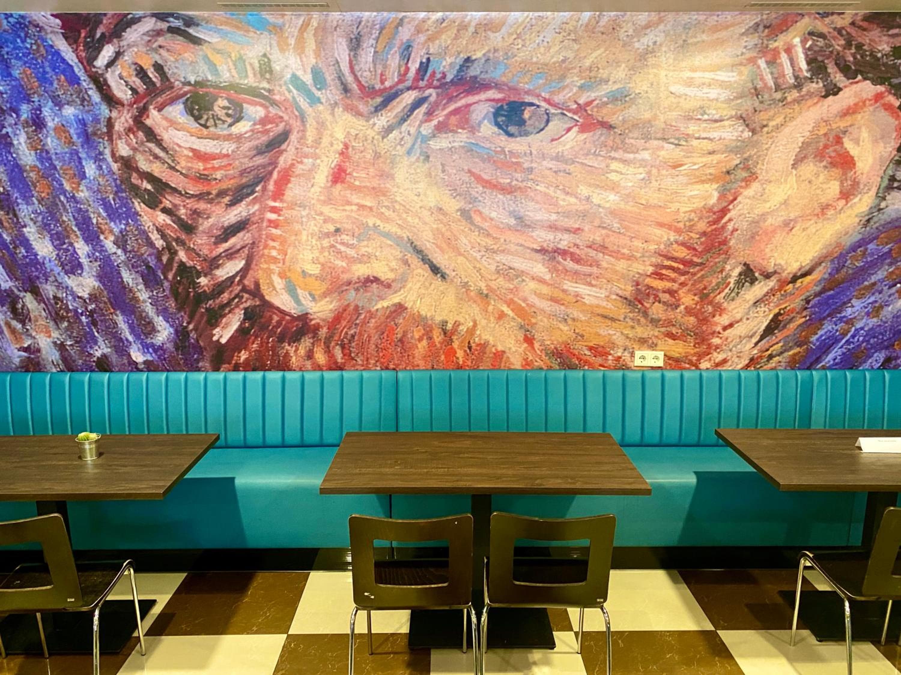 Hotel Van Gogh — 18