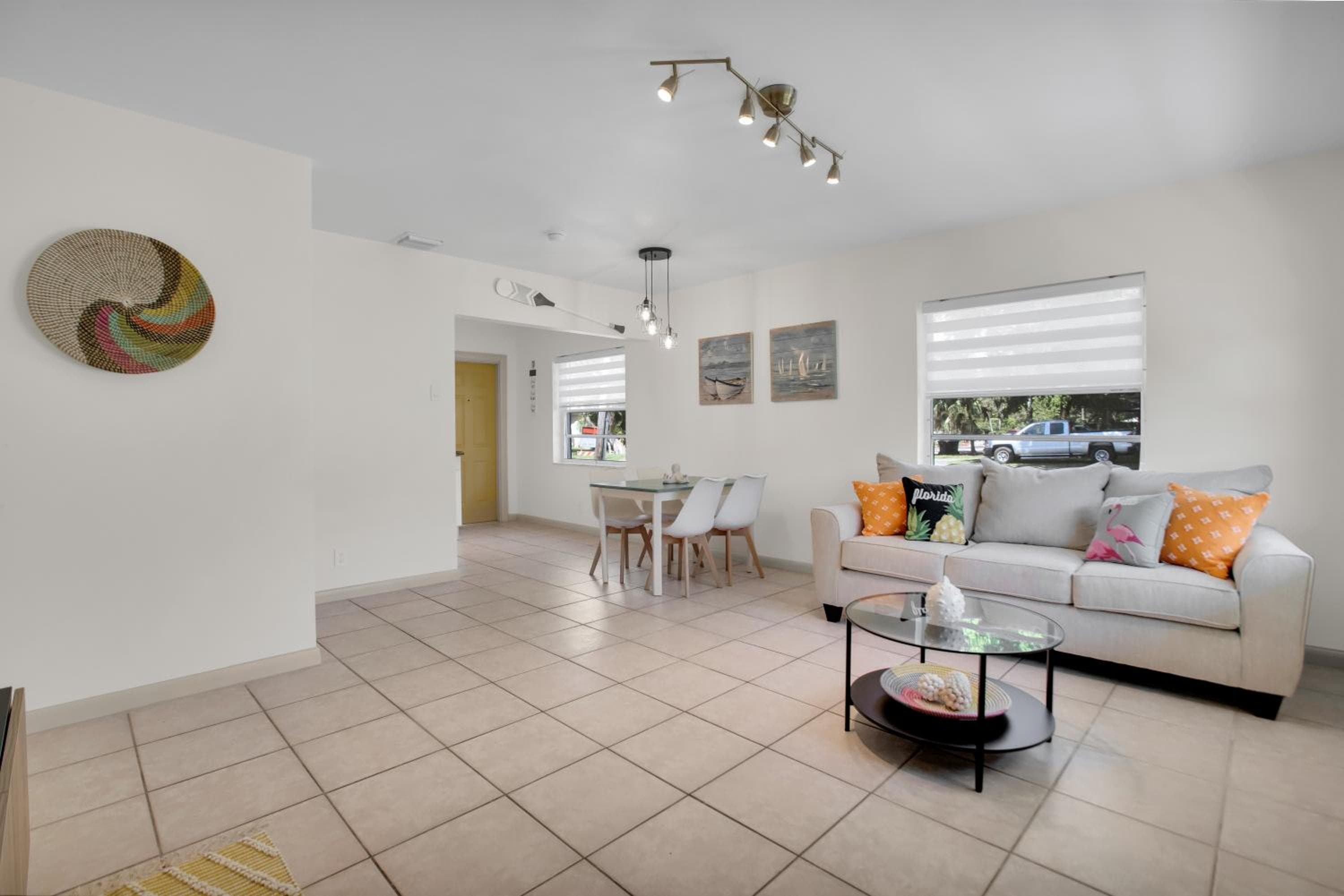 LoKal Rental destino Tropical Florida — 19