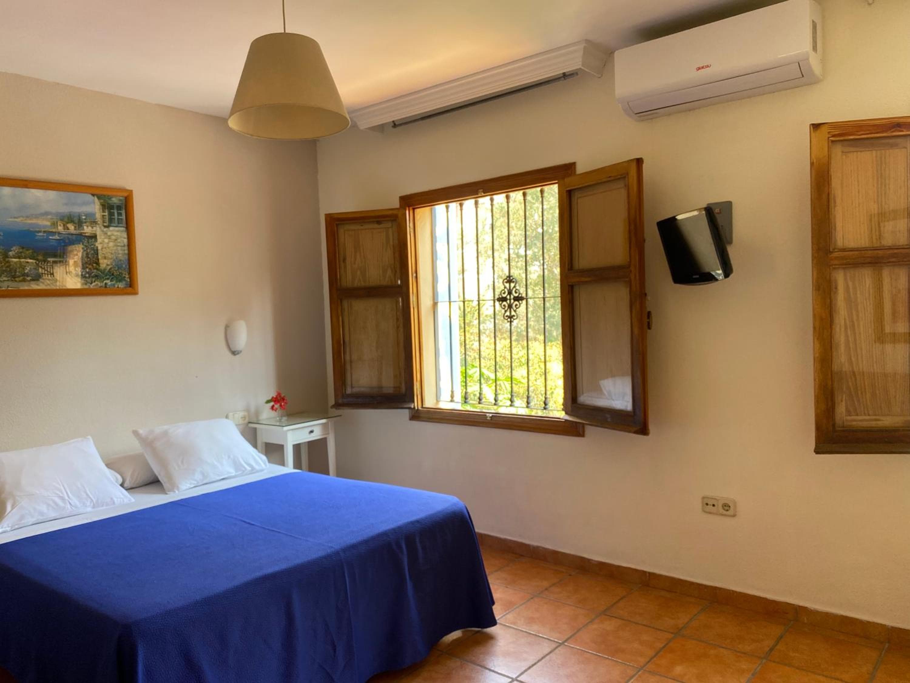 Hostal Moscatel — 18