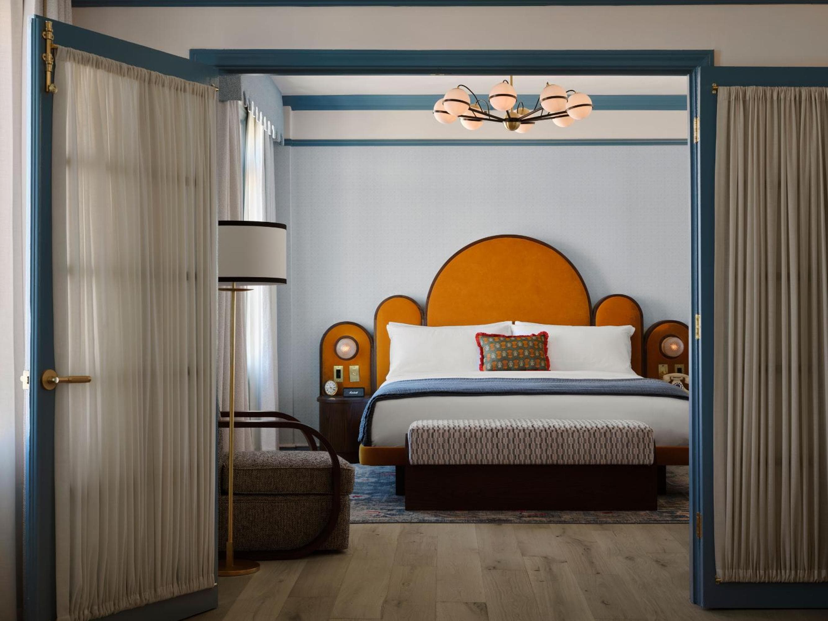 Das georgische Hotel — 12