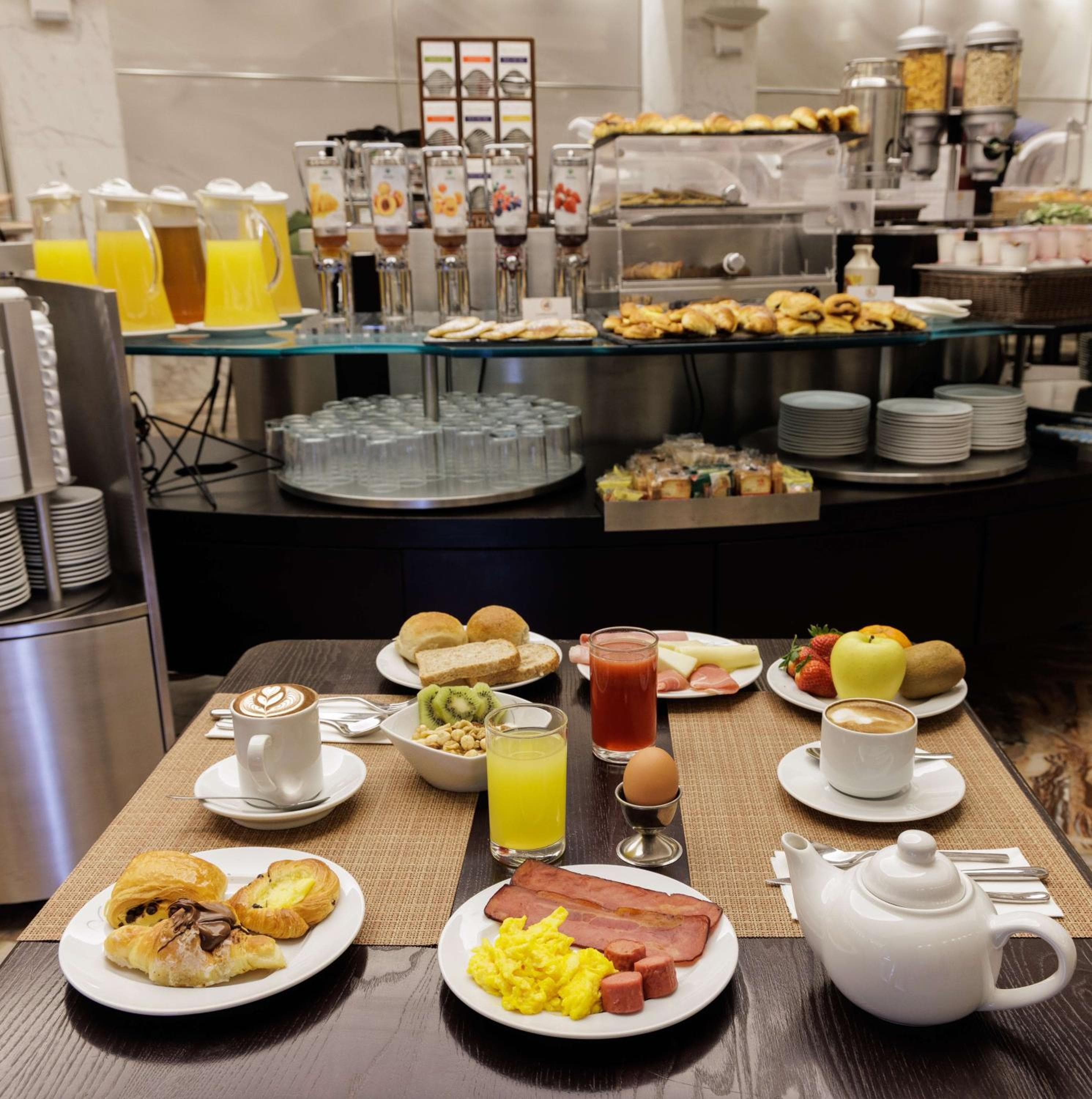 Best Western Plus Hotel Universo — 11