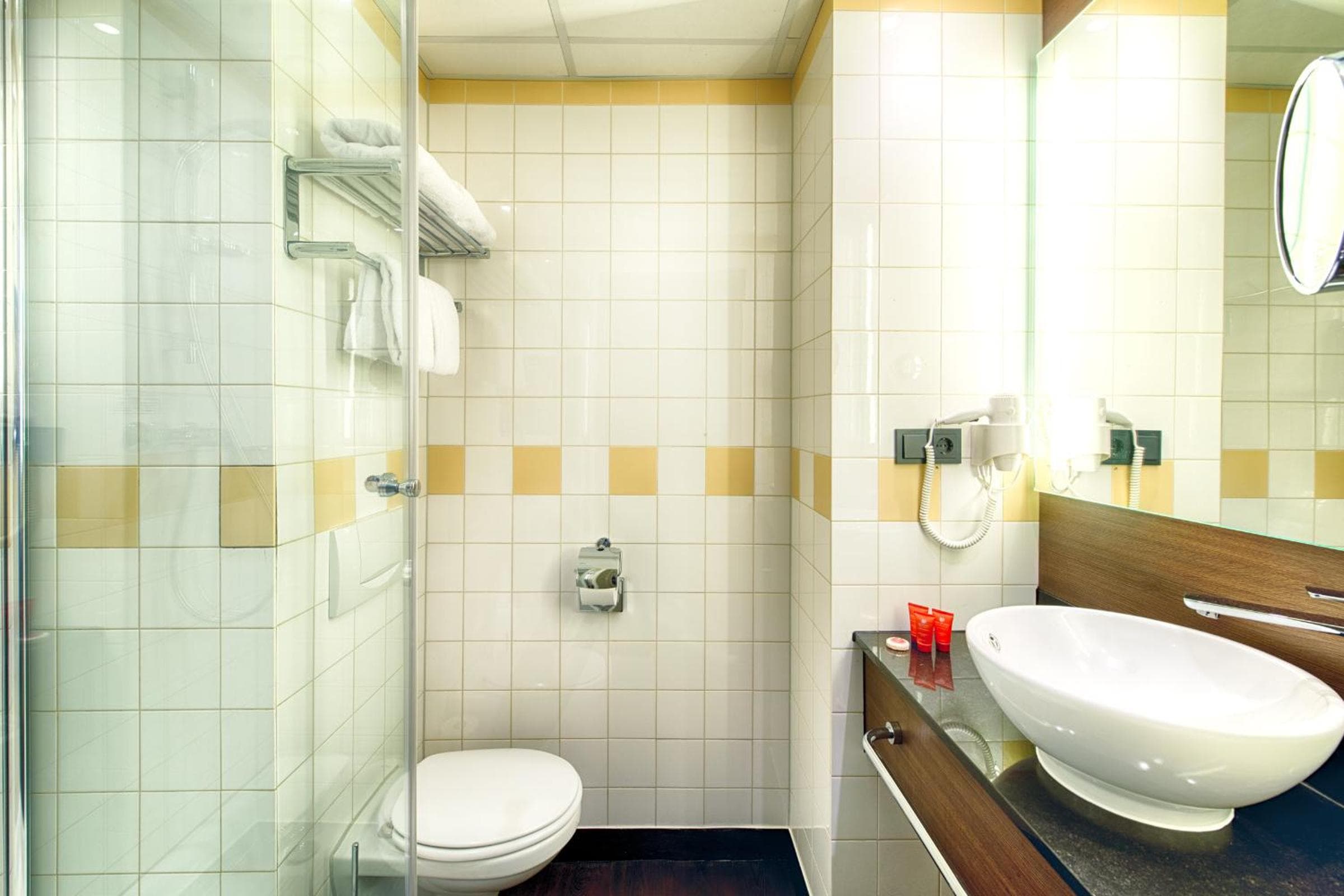 Leonardo Hotel Amsterdam Centro Città — 19