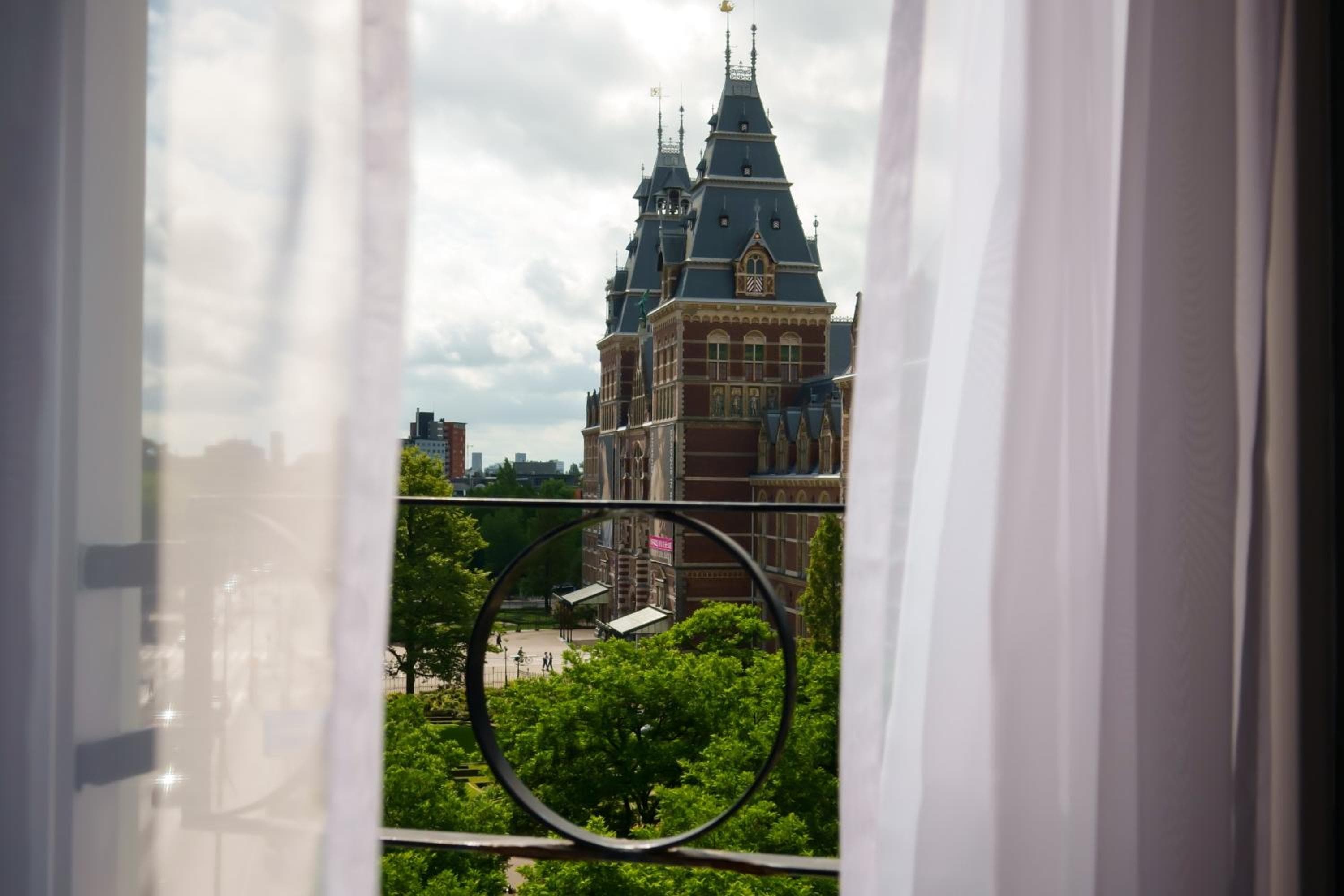 Leonardo Hotel Amsterdam Museum Quarter — 11