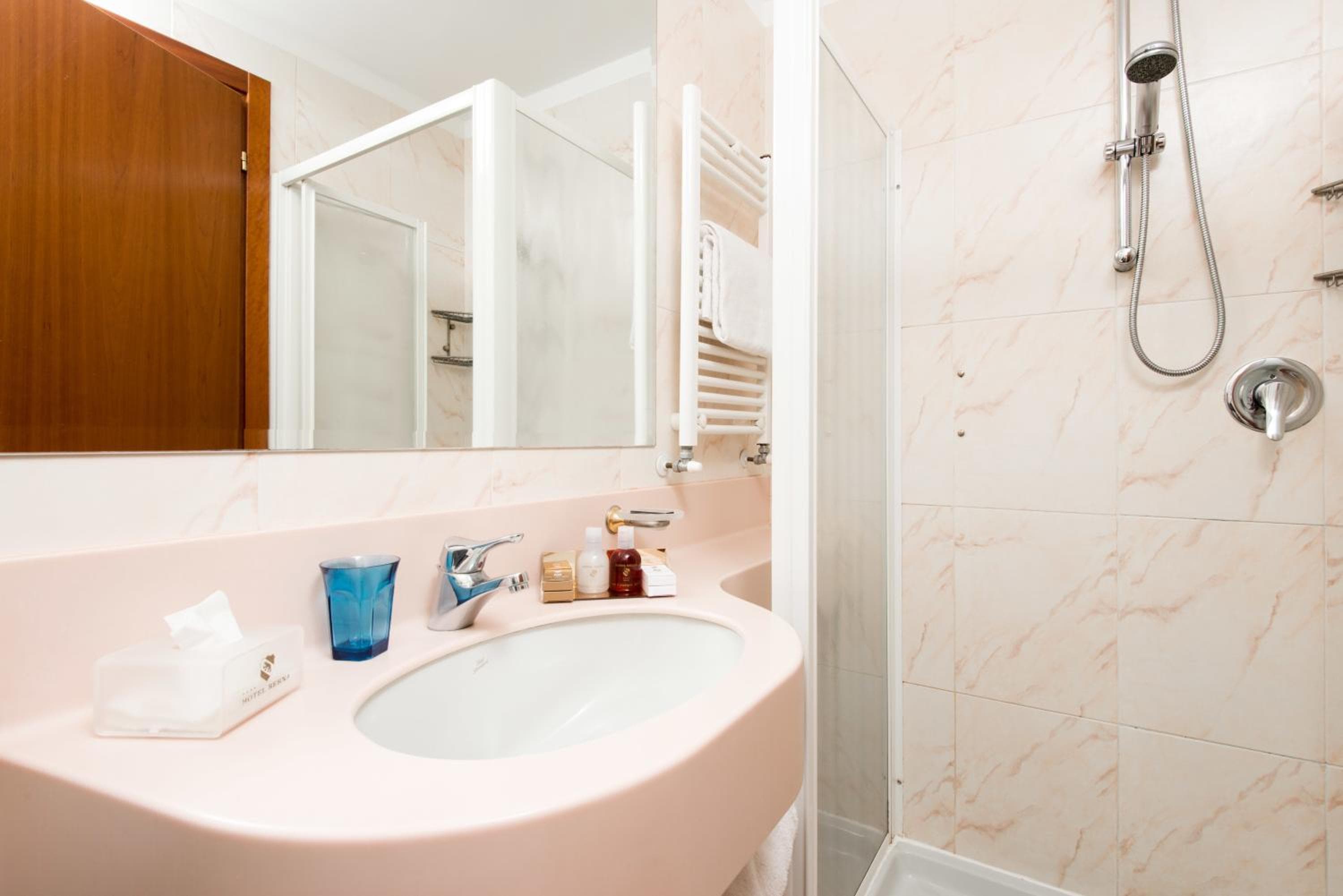 Hotel Berna hotel, Via Napo Torriani 18, Milan, Italy — photo 32