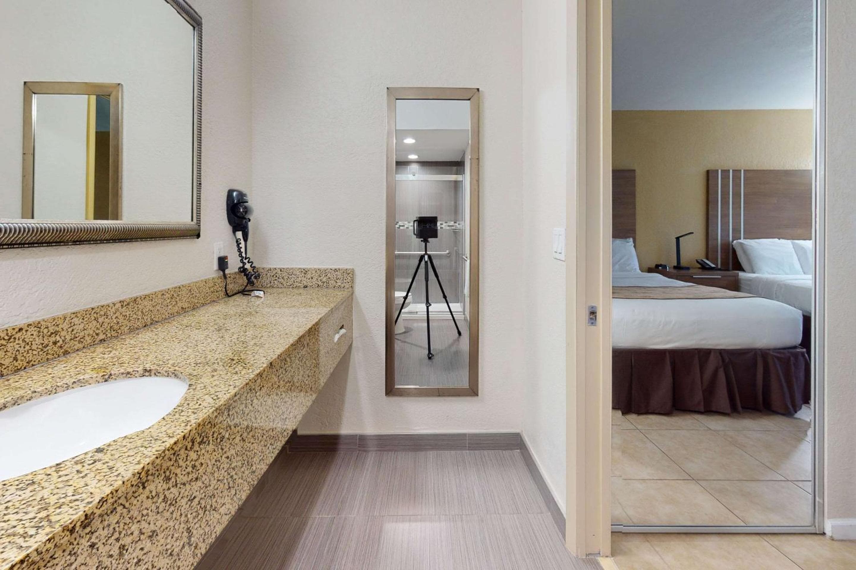 Rodeway Inn & Suites Aeroporto di Fort Lauderdale e porto delle navi da crociera — 30