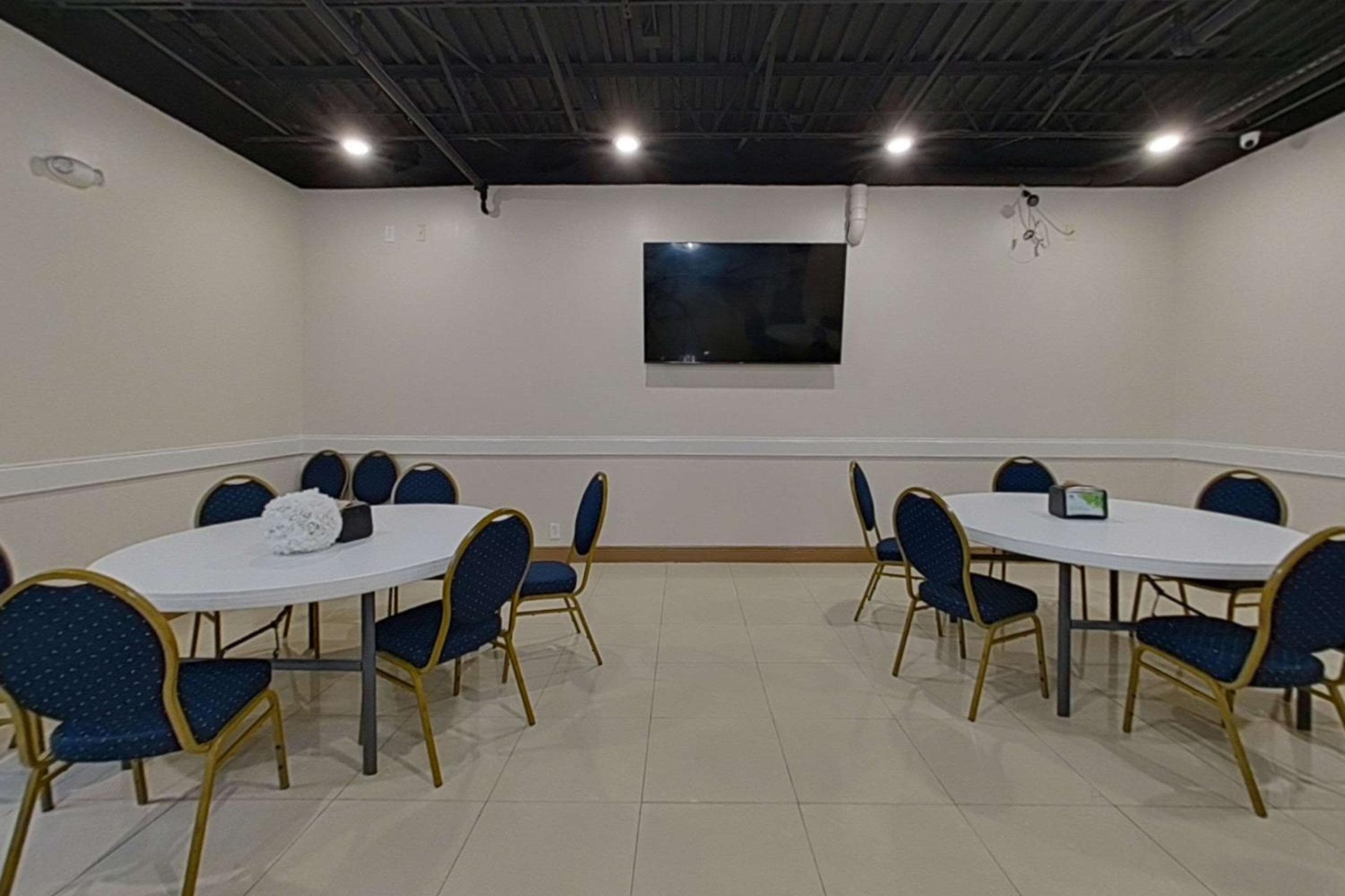 Rodeway Inn & Suites Fort Lauderdale Airport & Cruise Port — 15