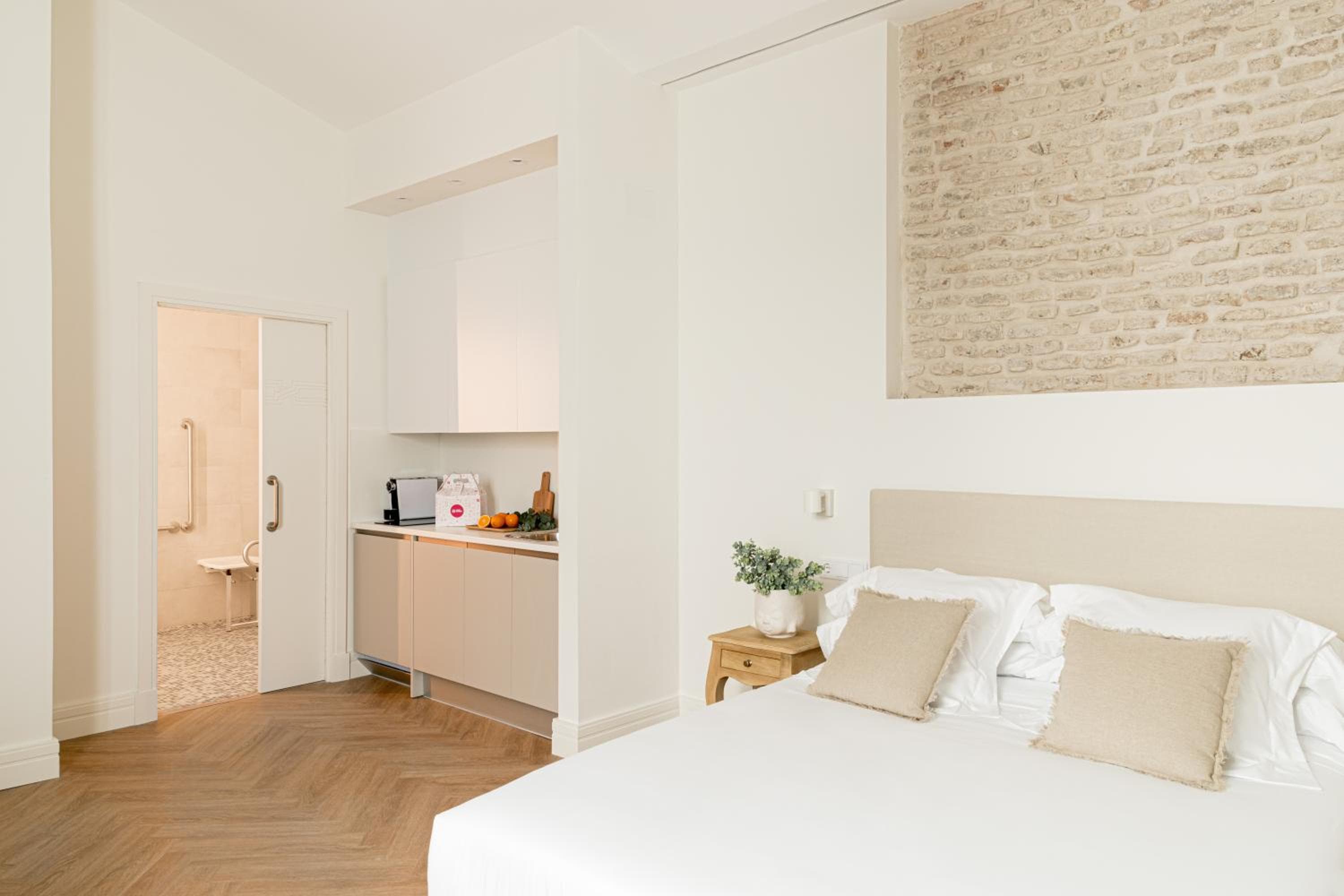Mylu Suites by Puerta Catedral — 13