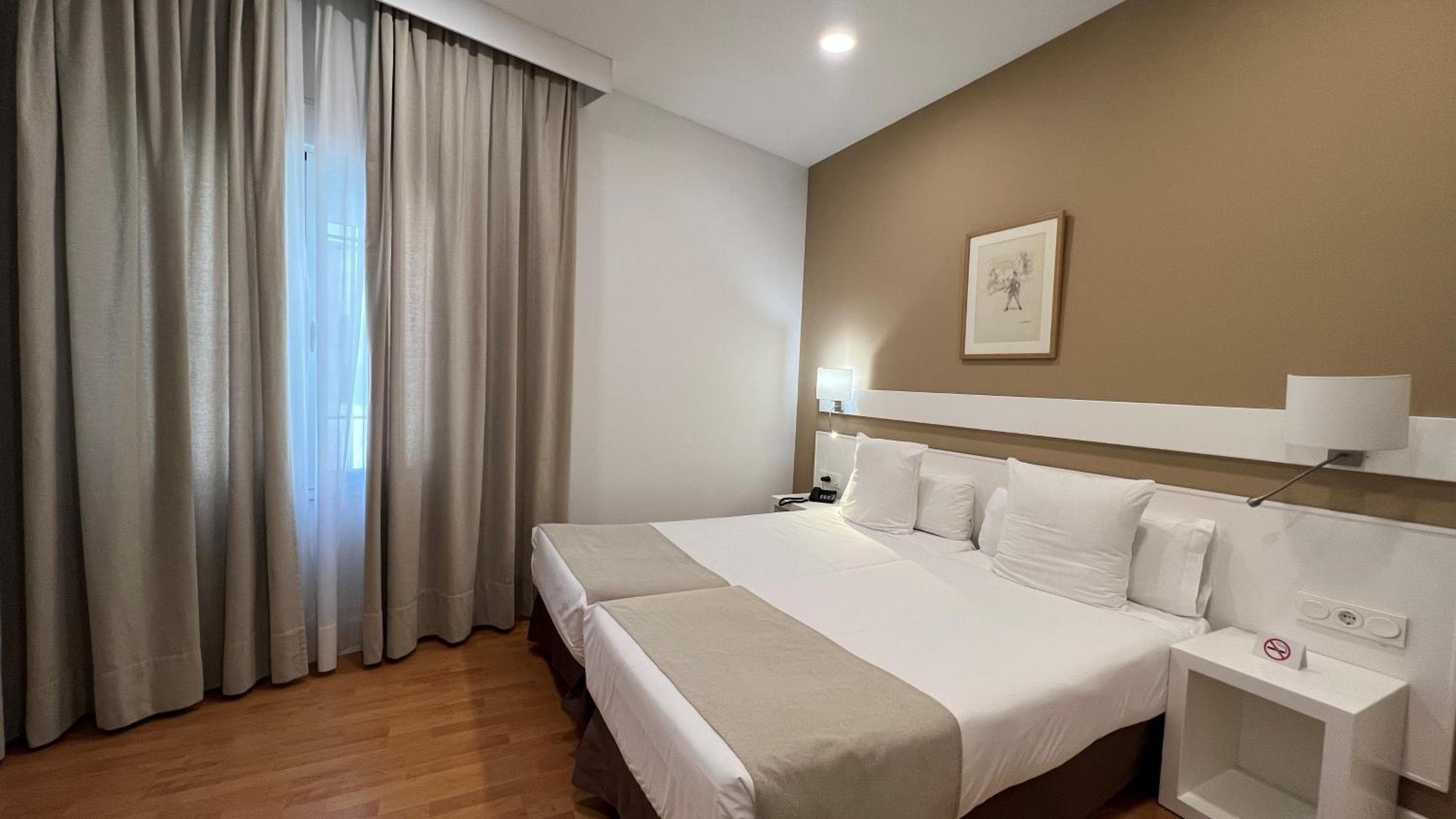 Hotel Alcázar — 23