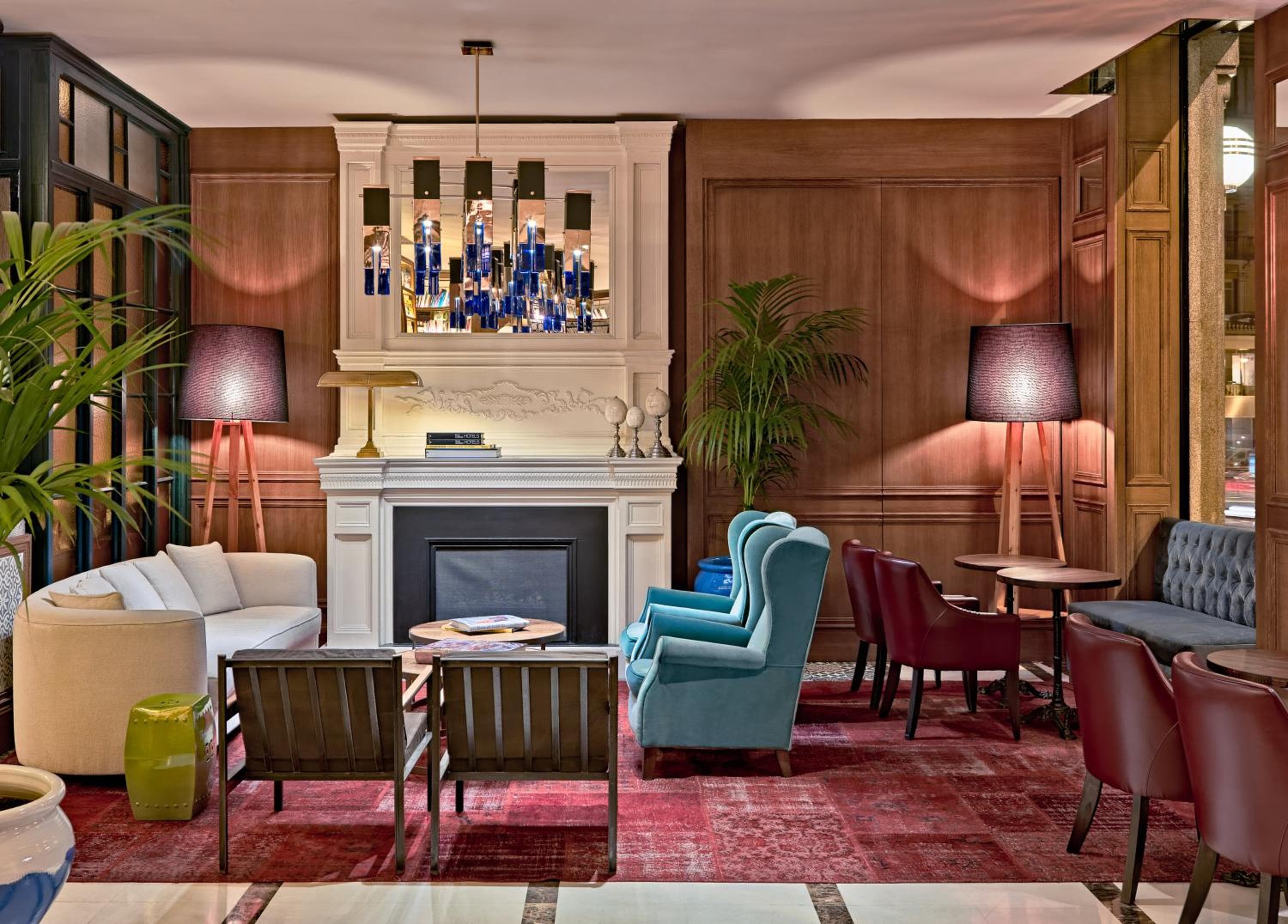 Boutique Hotel H10 Villa de la Reina — 10
