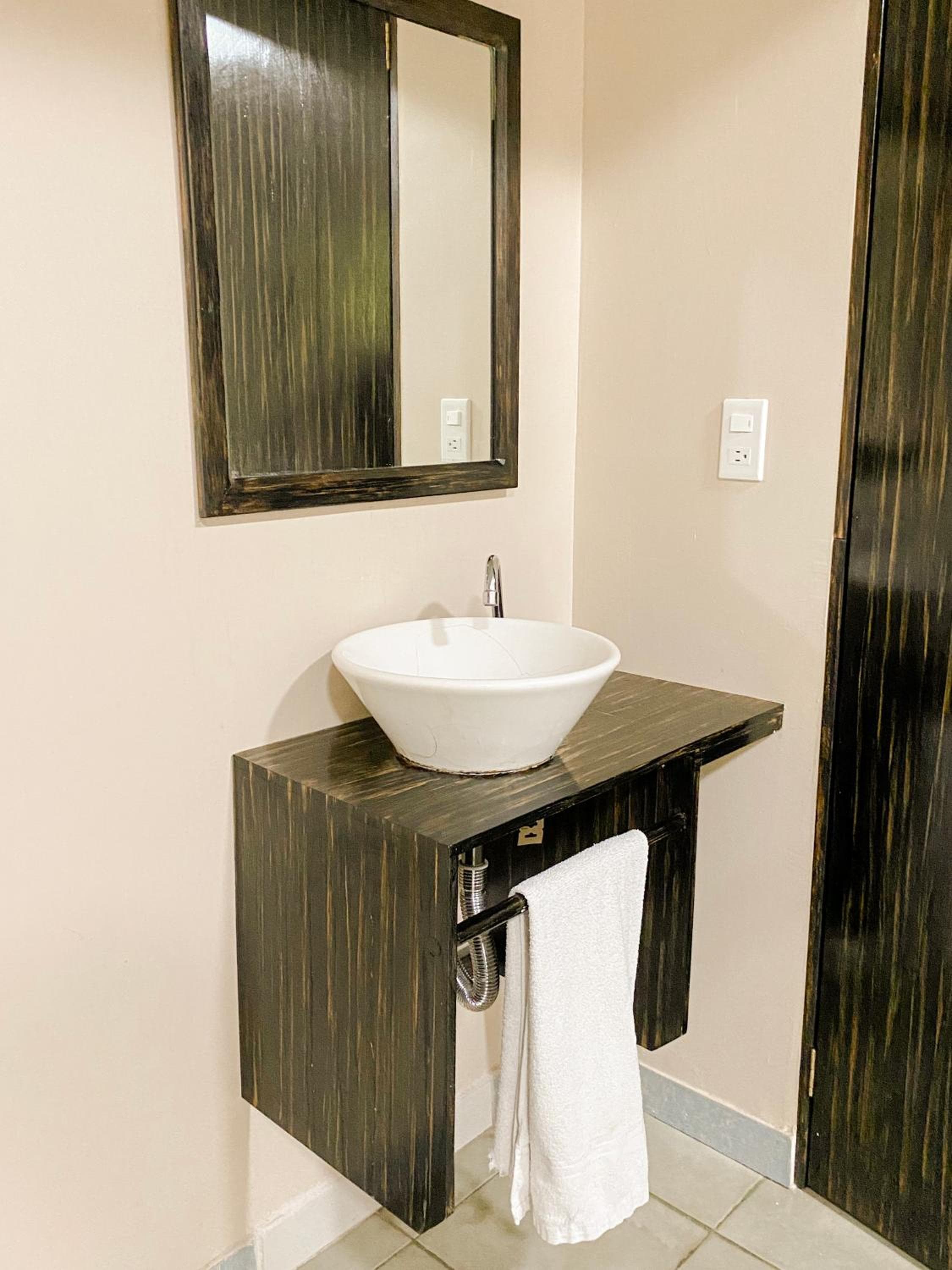 Hotel Amigo Suites — 8