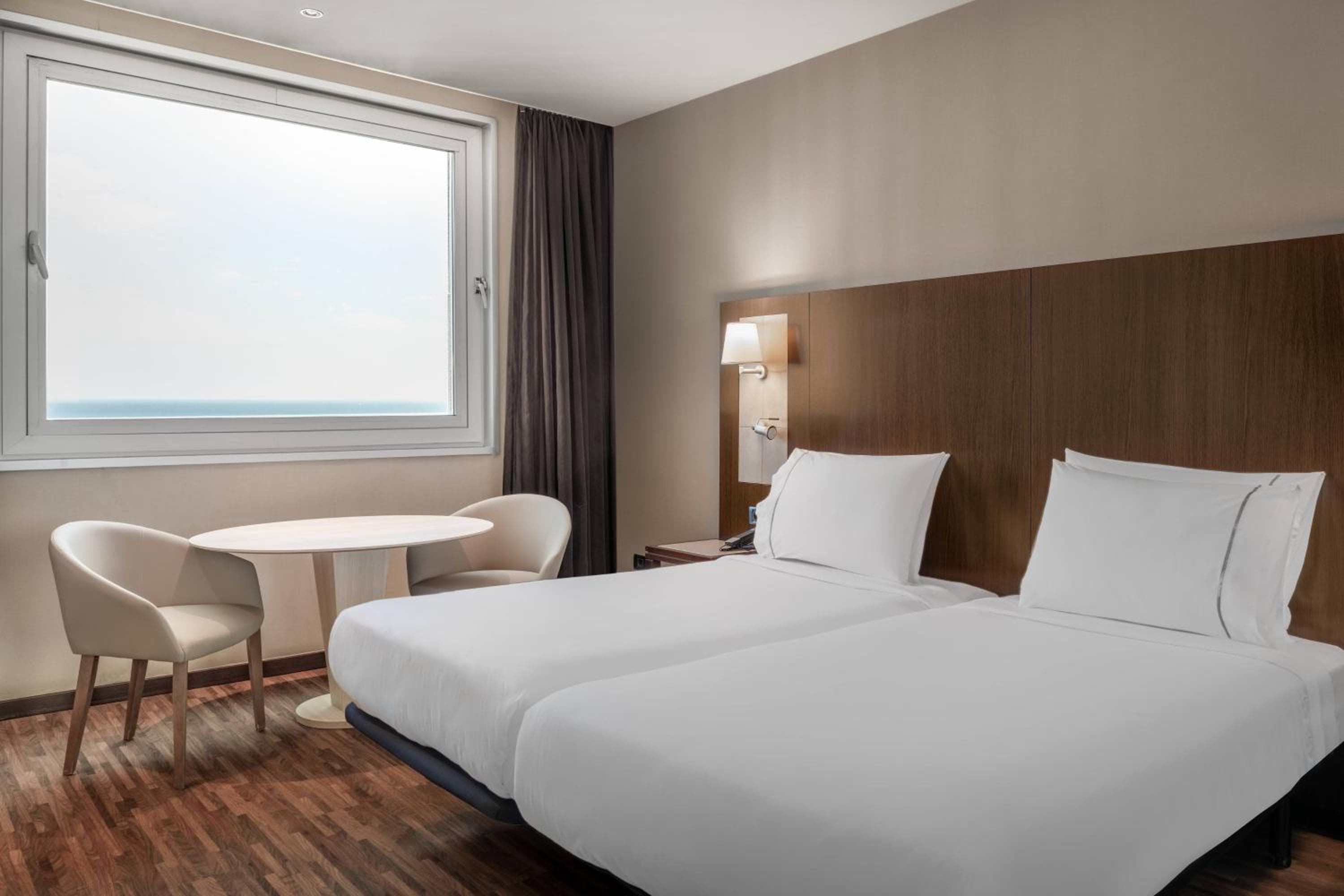 AC Hotel Barcelona Forum by Marriott — 10
