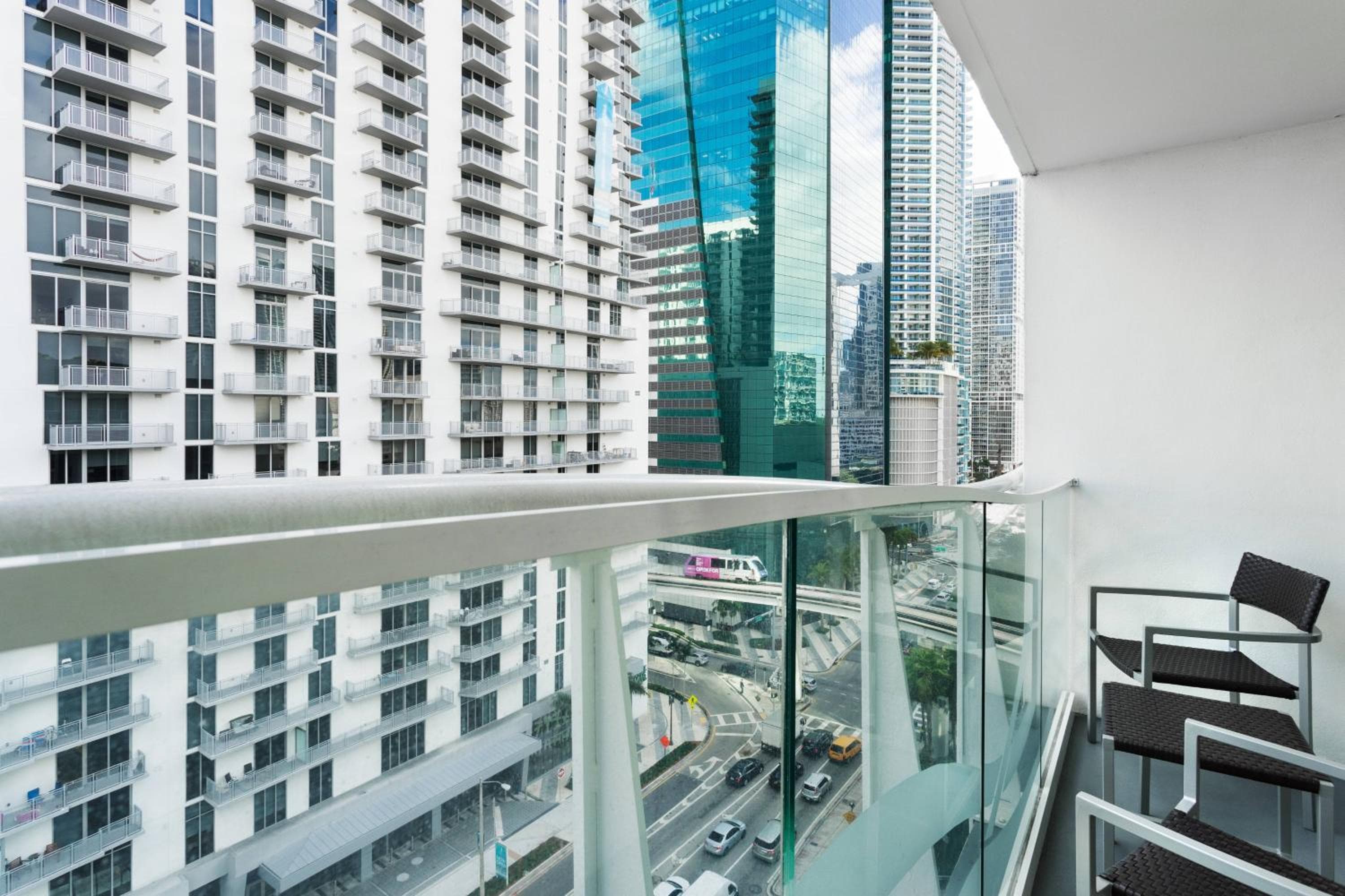 Courtyard Miami Downtown Brickell Area — 4