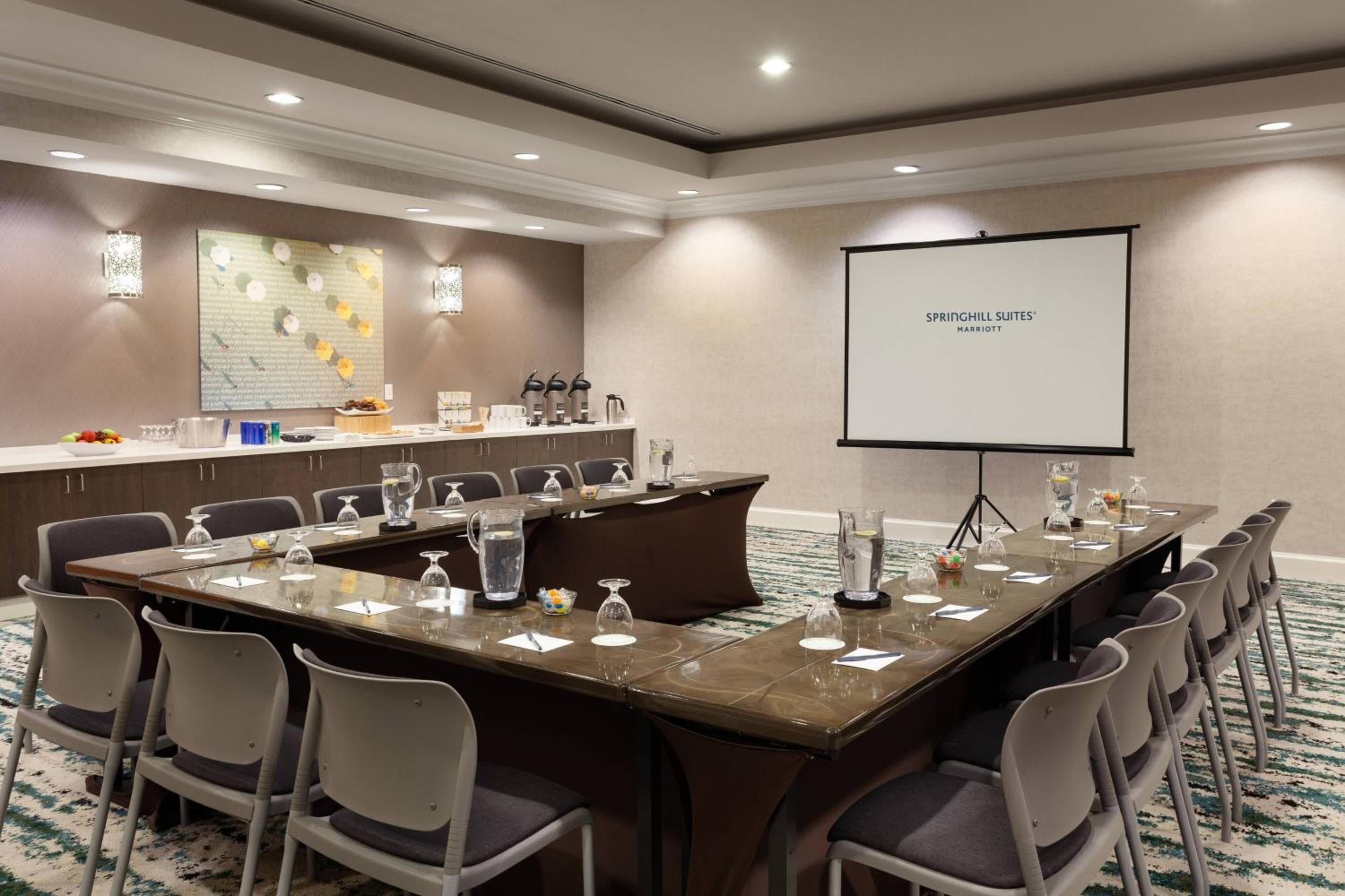 SpringHill Suites by Marriott Orlando Lake Buena Vista in Marriott Village - Hot and Healthy Complimentary Breakfast with Starbucks! — 11