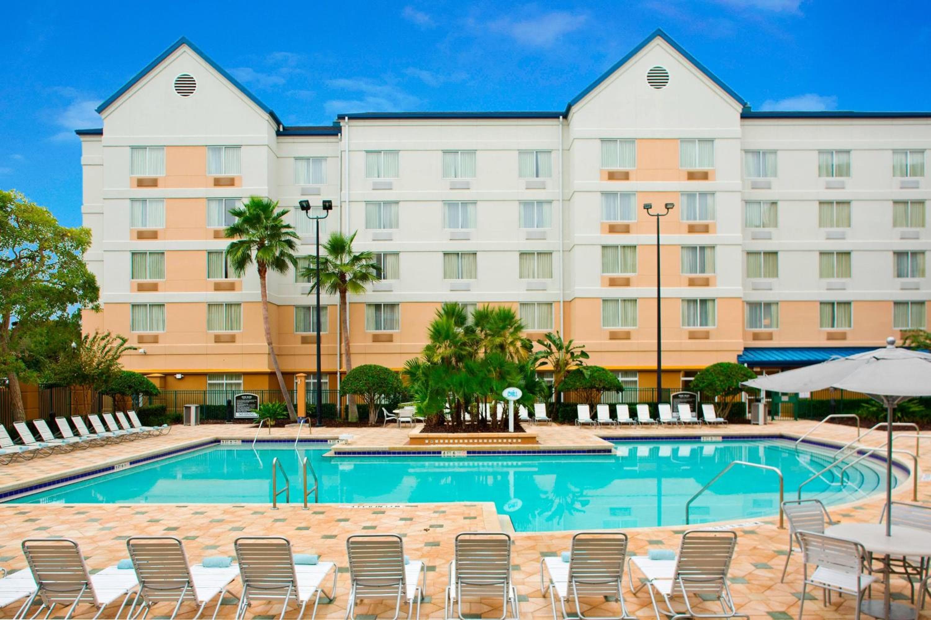 Fairfield Inn & Suites by Marriott Orlando Lake Buena Vista im Marriott Village — 2