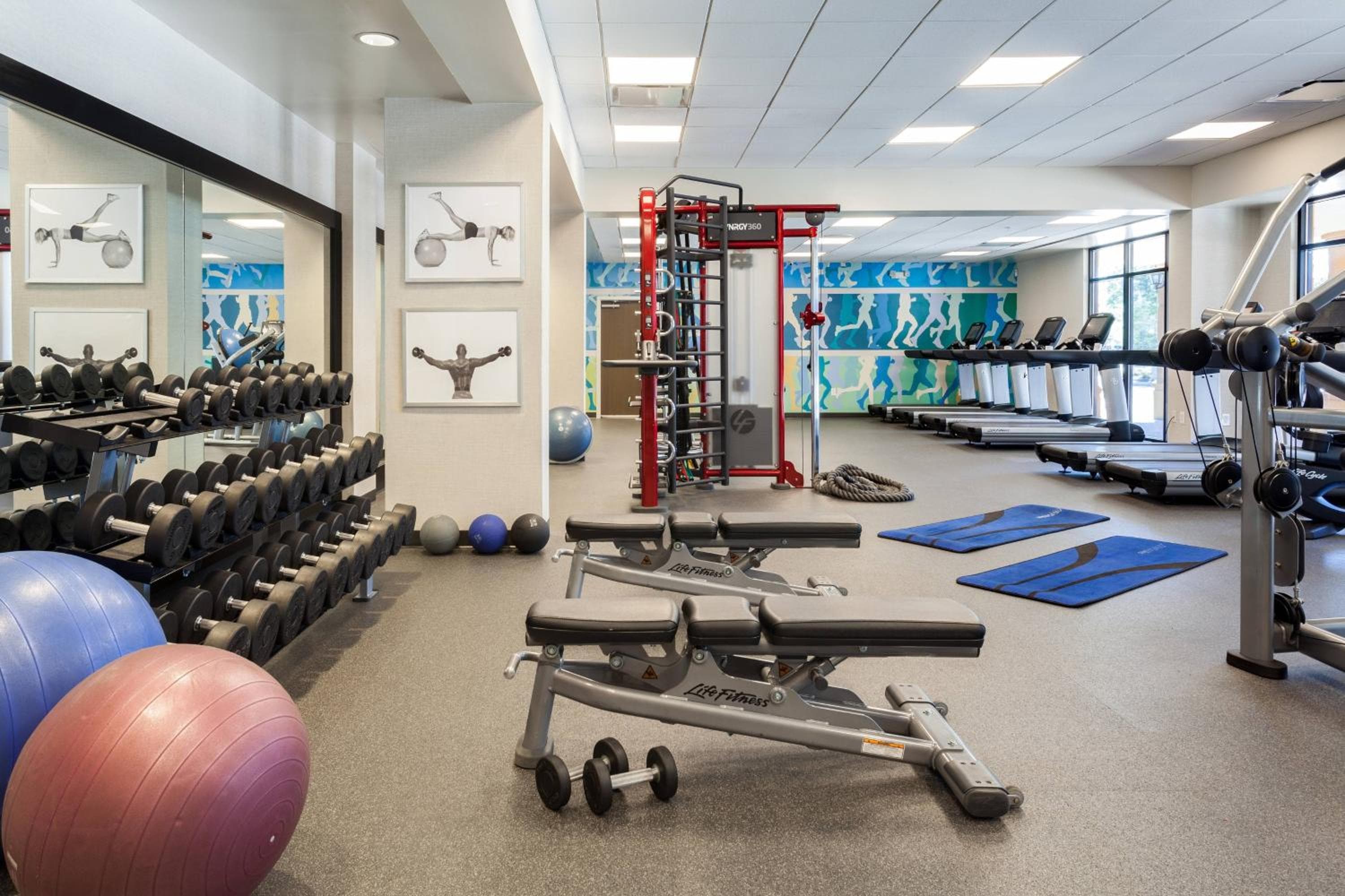 Fairfield Inn & Suites by Marriott Orlando Lake Buena Vista in the Marriott Village - Large Family Suites with Trundle Bunk Beds! — 17