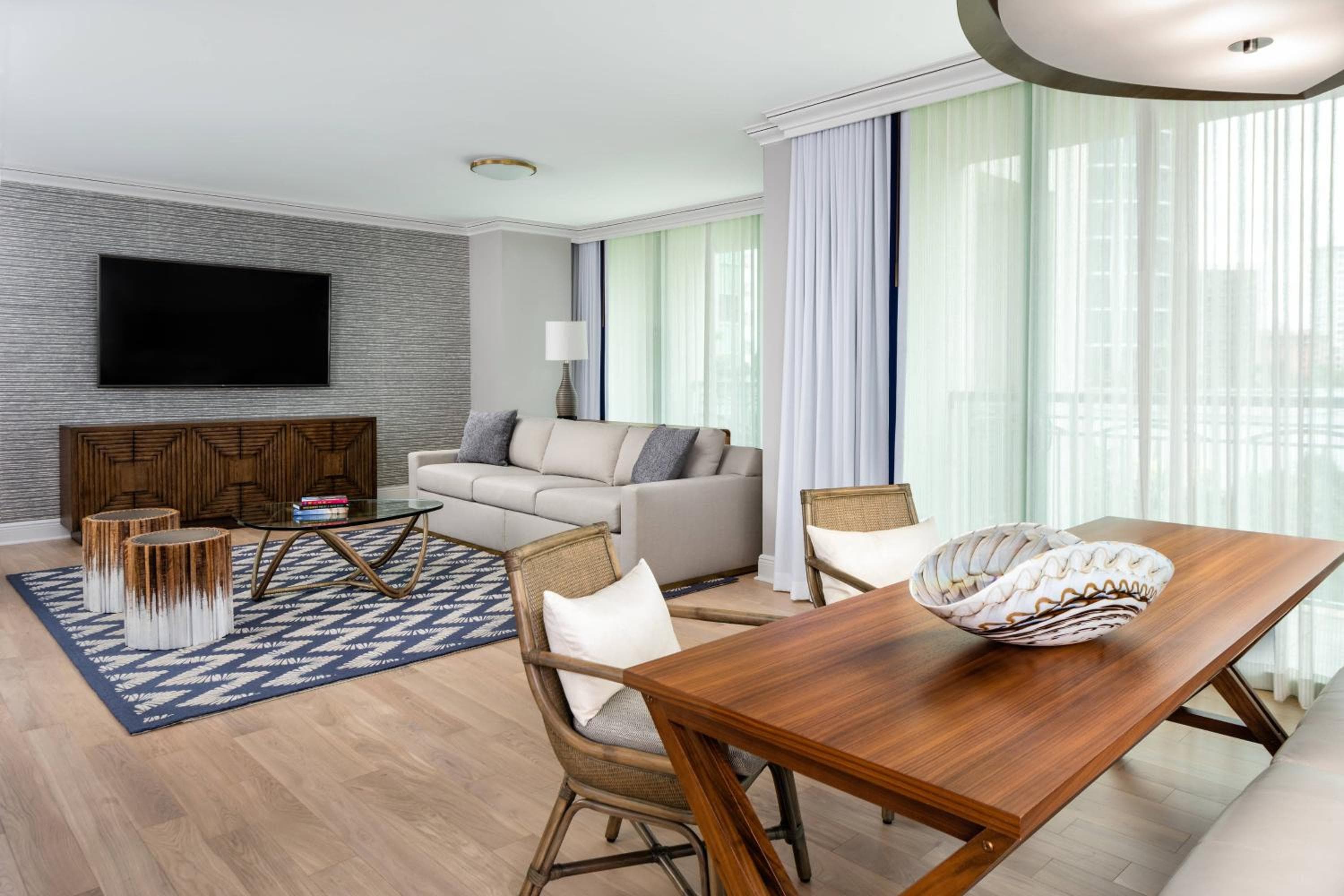 El Ritz-Carlton Coconut Grove, Miami — 25