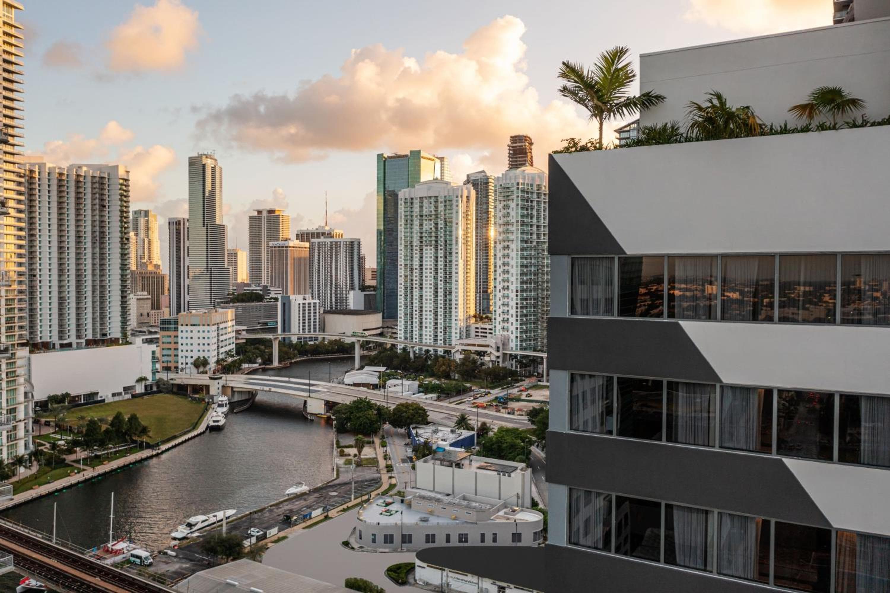Element Miami Brickell — 4