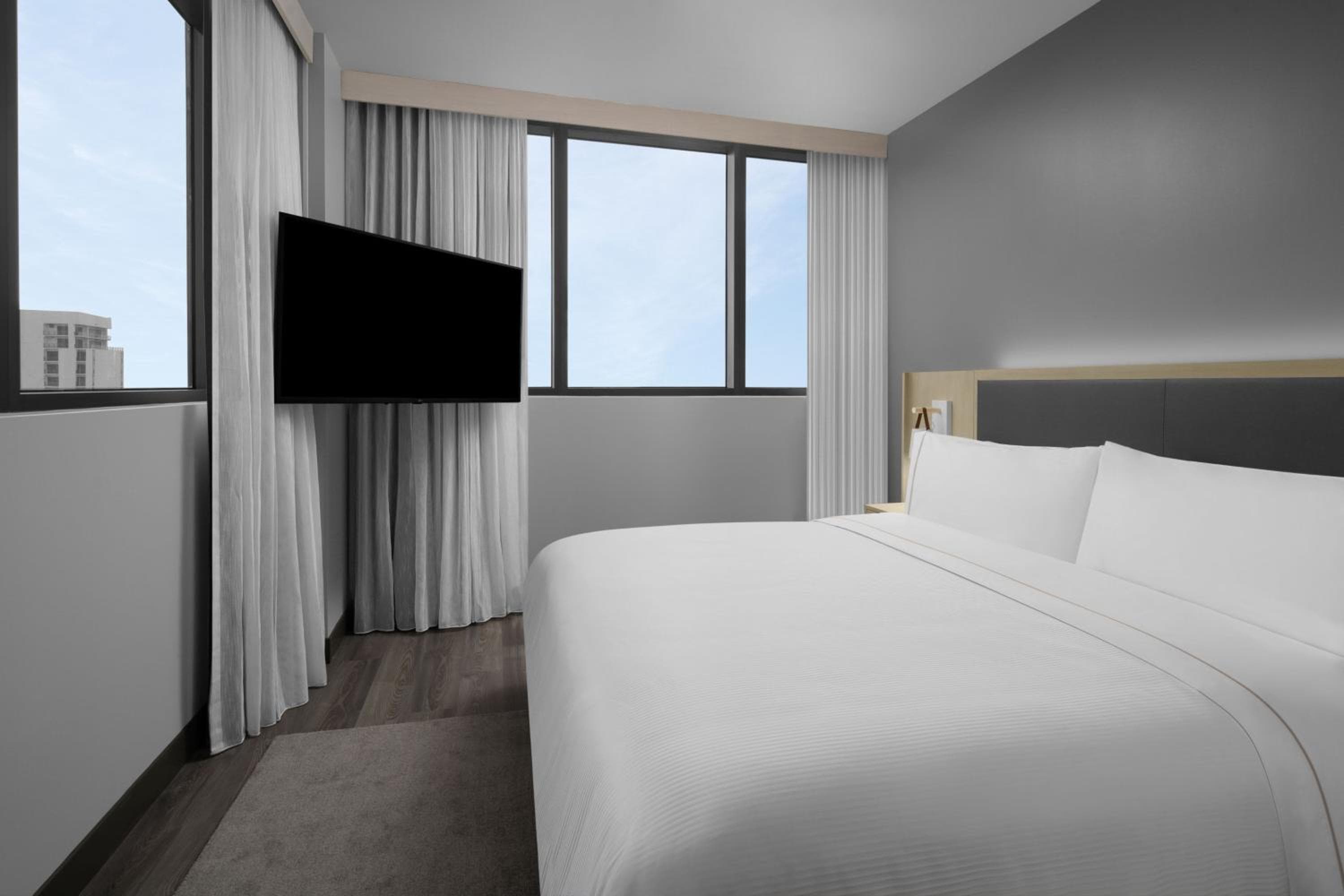 Element Miami Brickell — 18