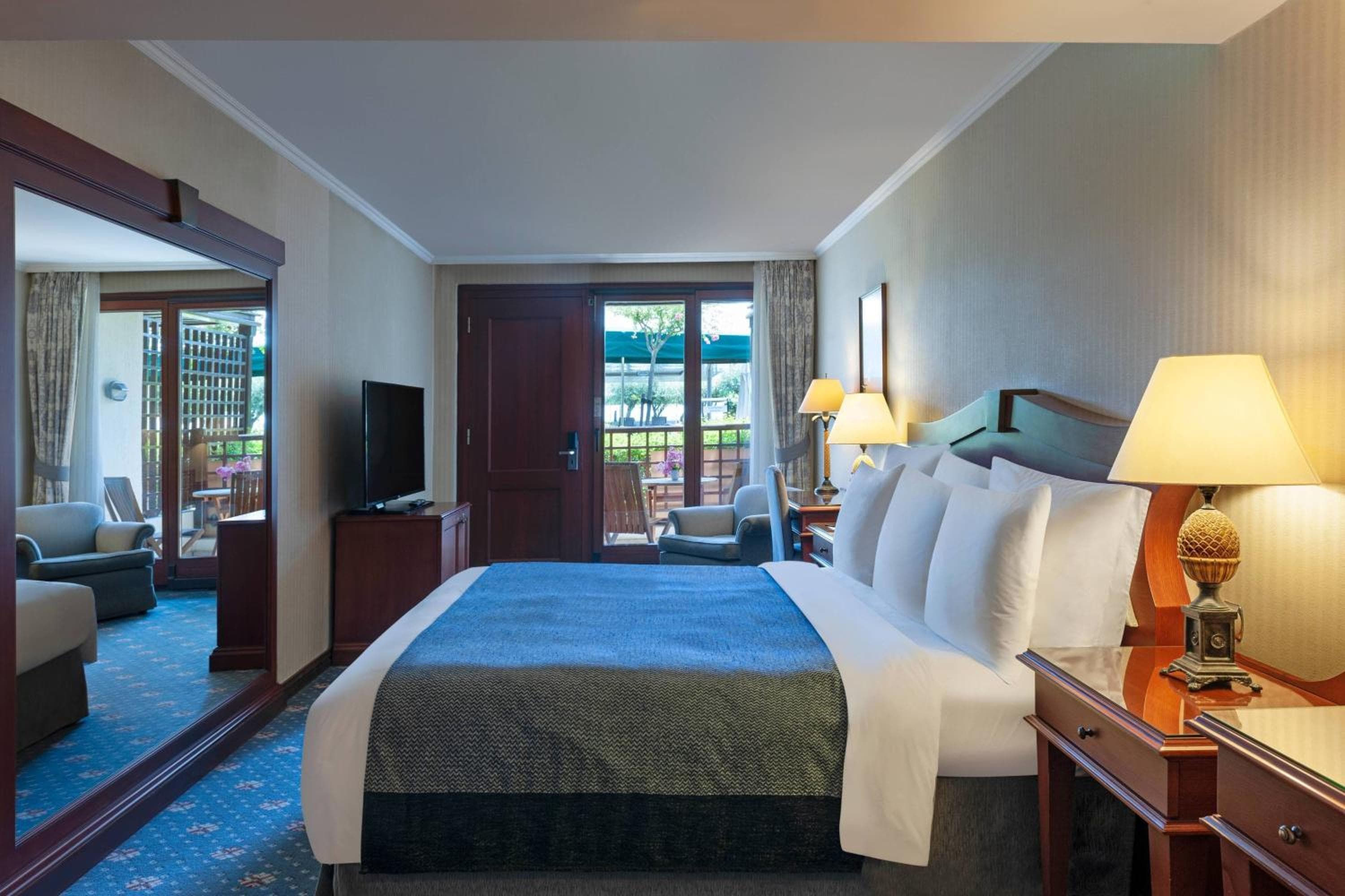 Renaissance Polat Istanbul Hotel — 23