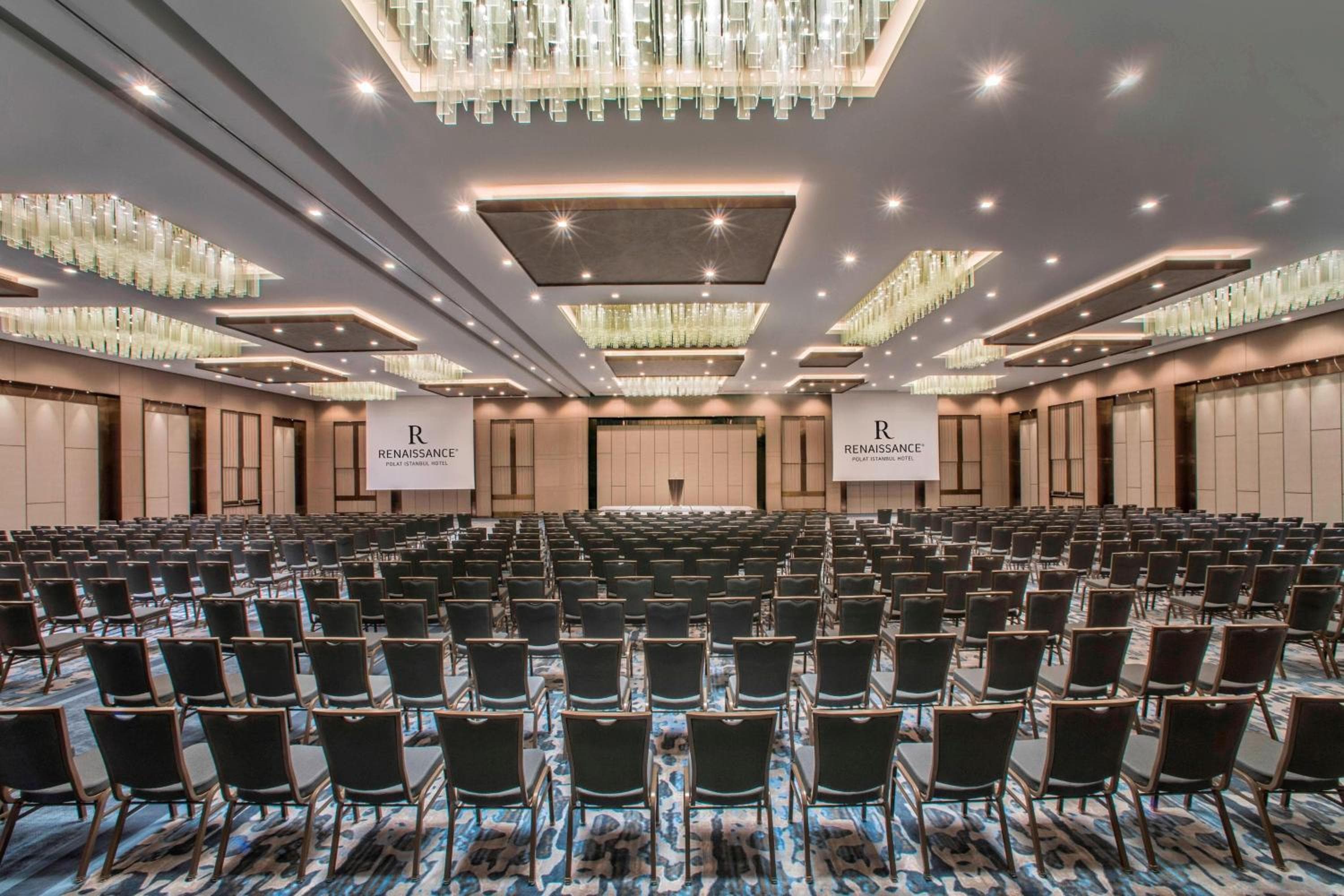 Renaissance Polat Istanbul Hotel — 11