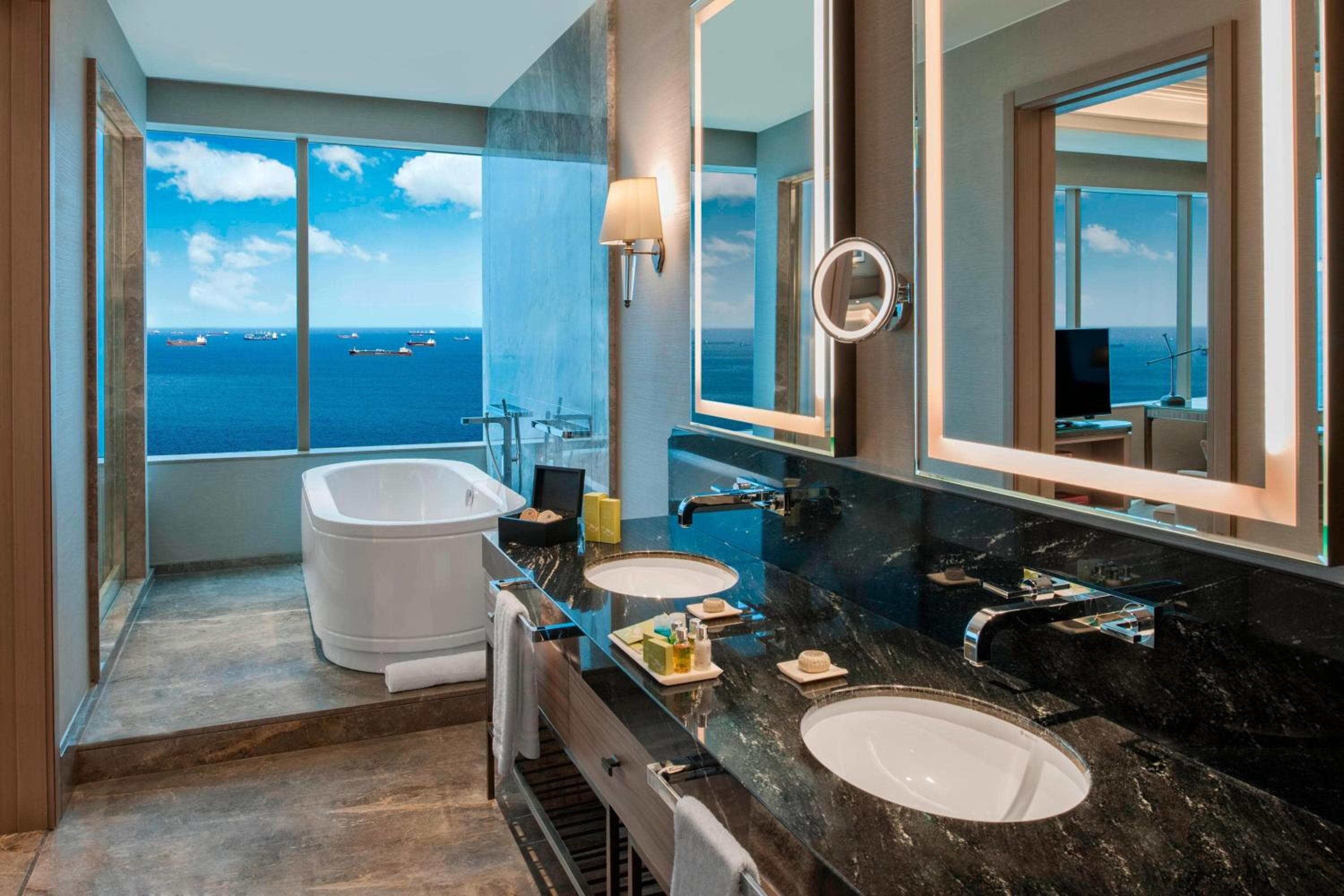 Renaissance Polat Istanbul Hotel — 4
