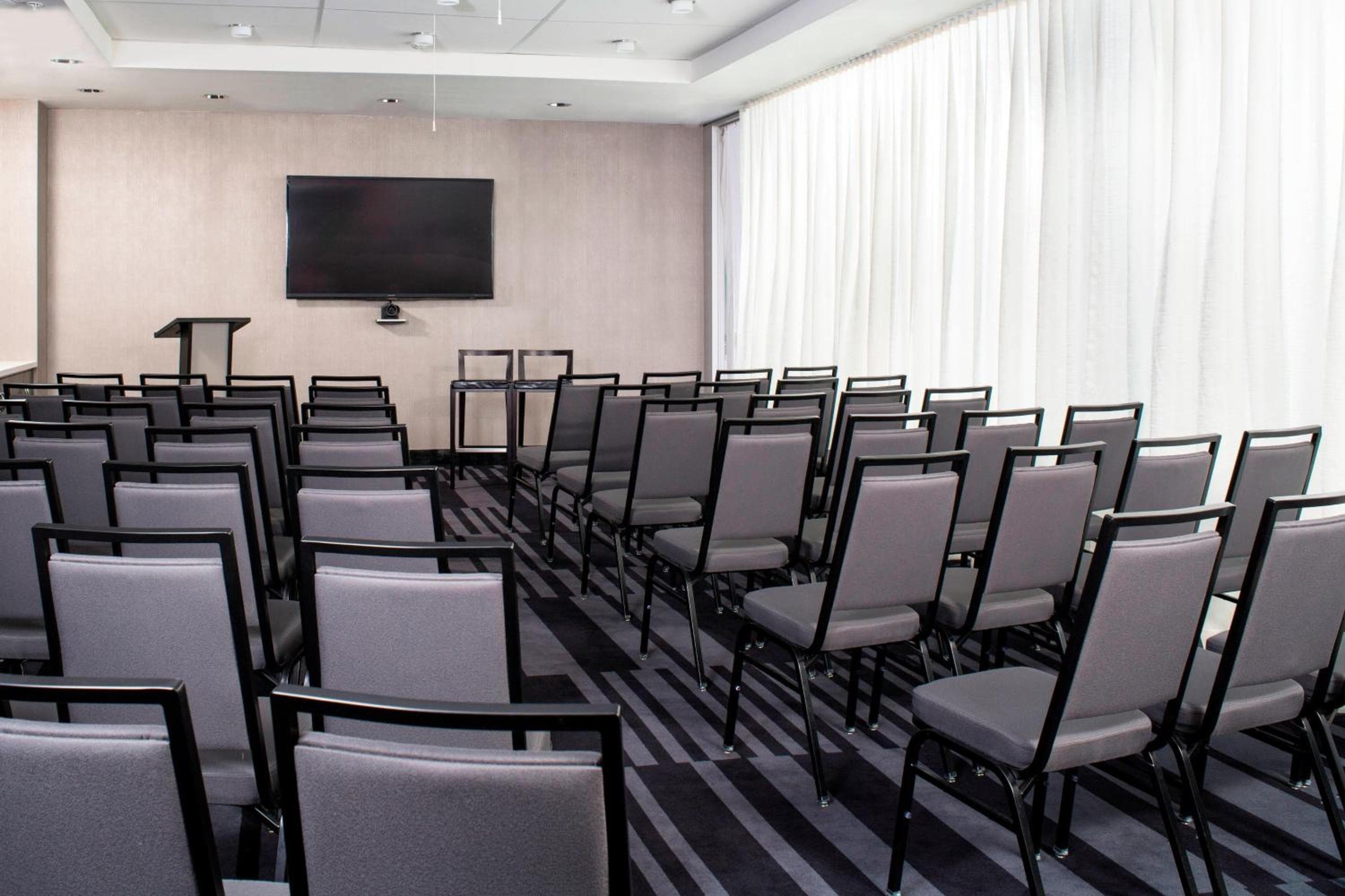 Residence Inn by Marriott New York Manhattan/Central Park — 12