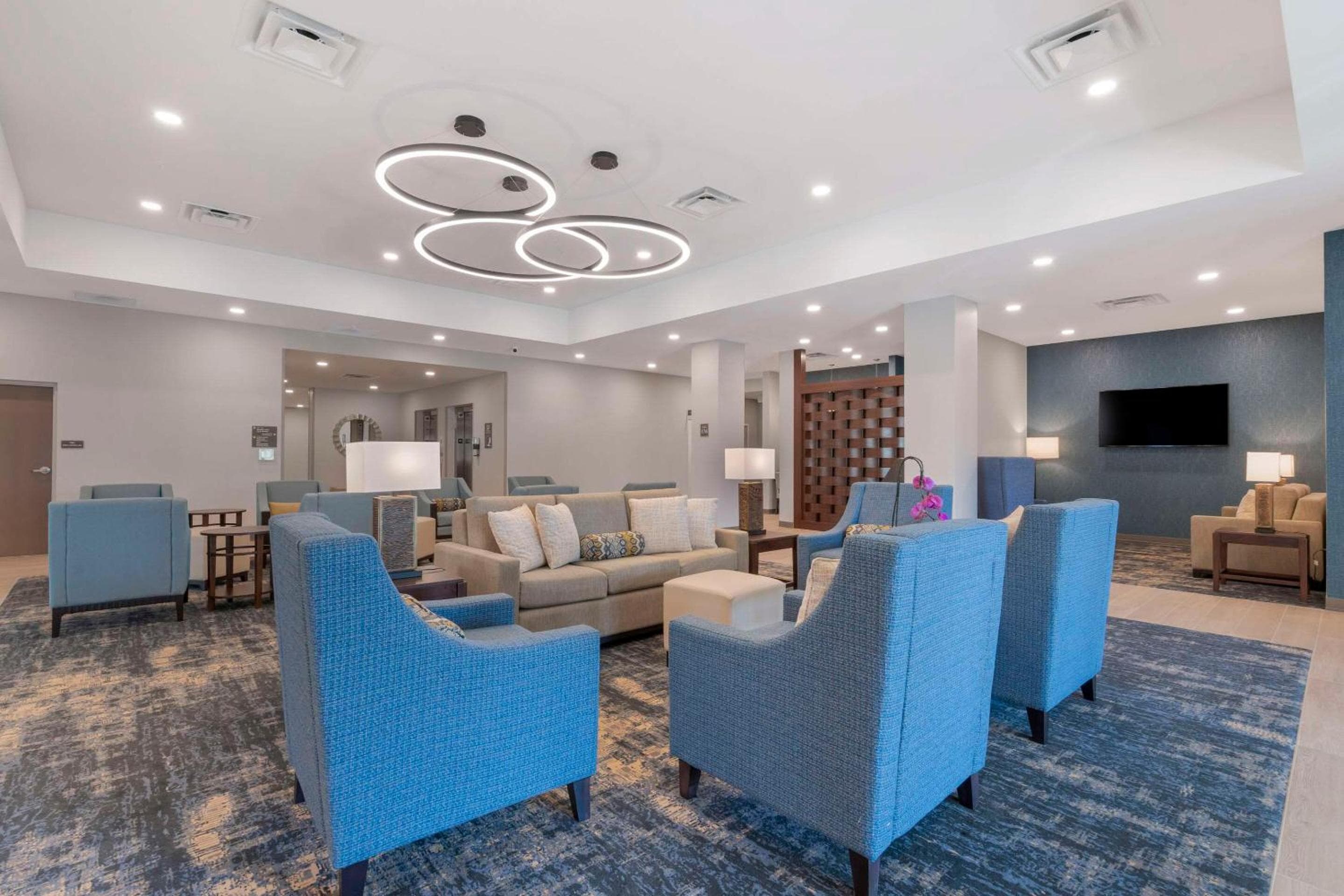 Comfort Suites Orlando Lake Buena Vista — 6