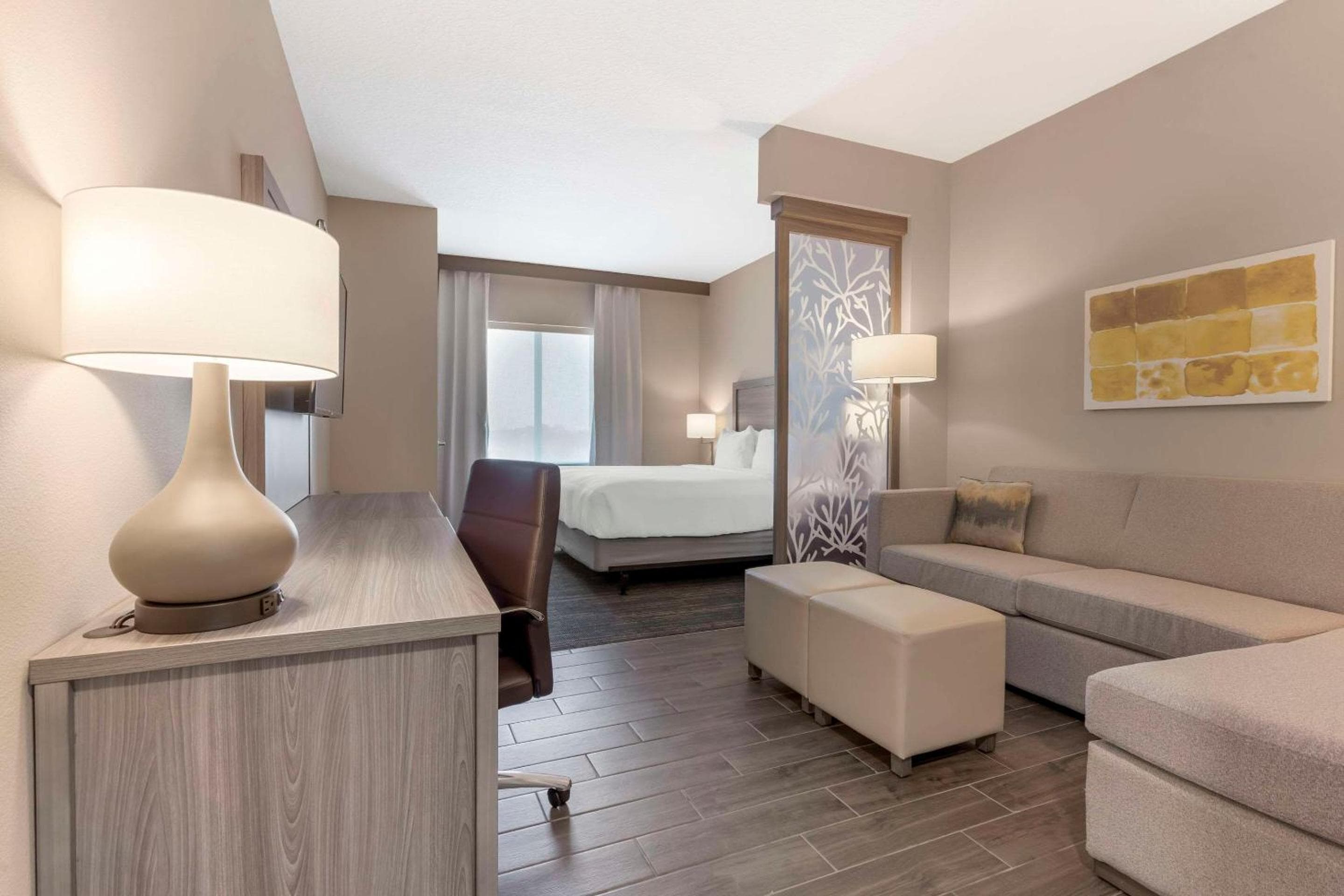Comfort Suites Orlando Lake Buena Vista — 9