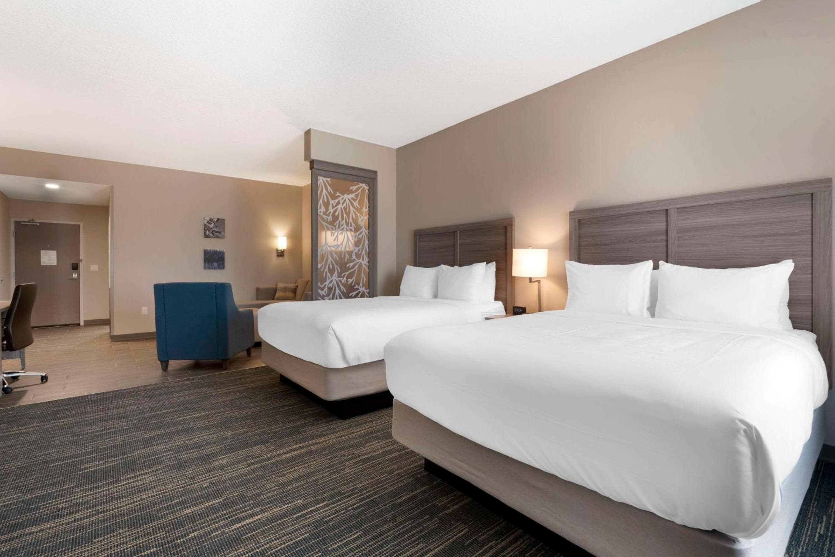 Comfort Suites Orlando Lake Buena Vista — 13