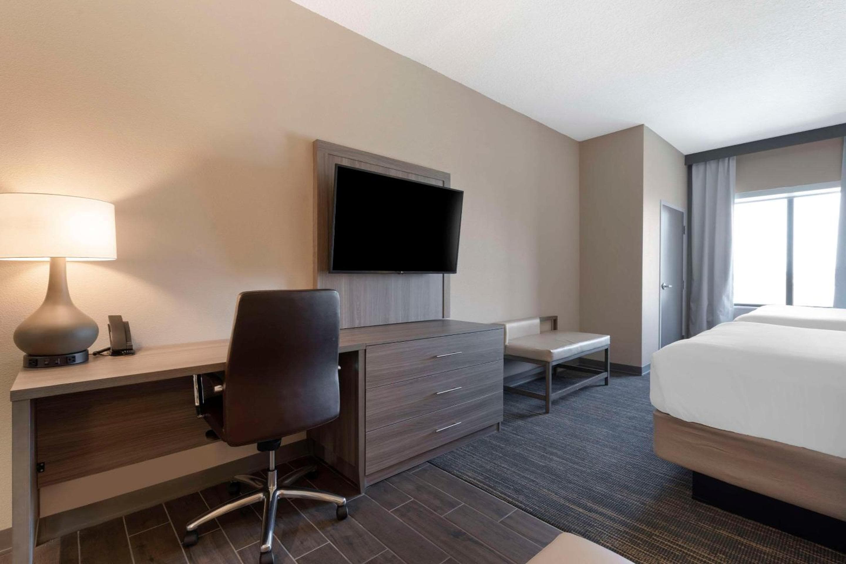 Comfort Suites Orlando Lake Buena Vista — 28