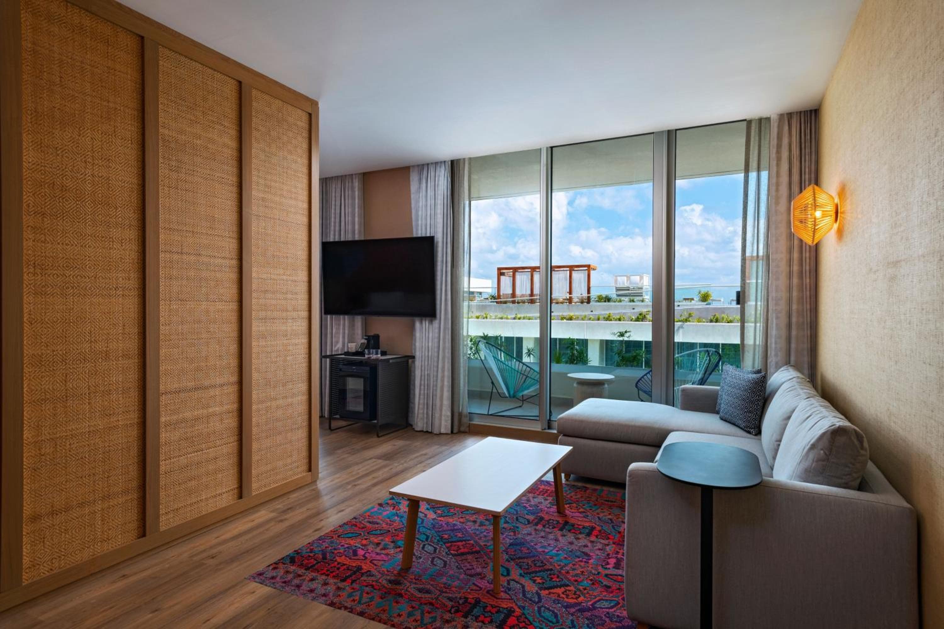 Aloft by Marriott Playa del Carmen — 12