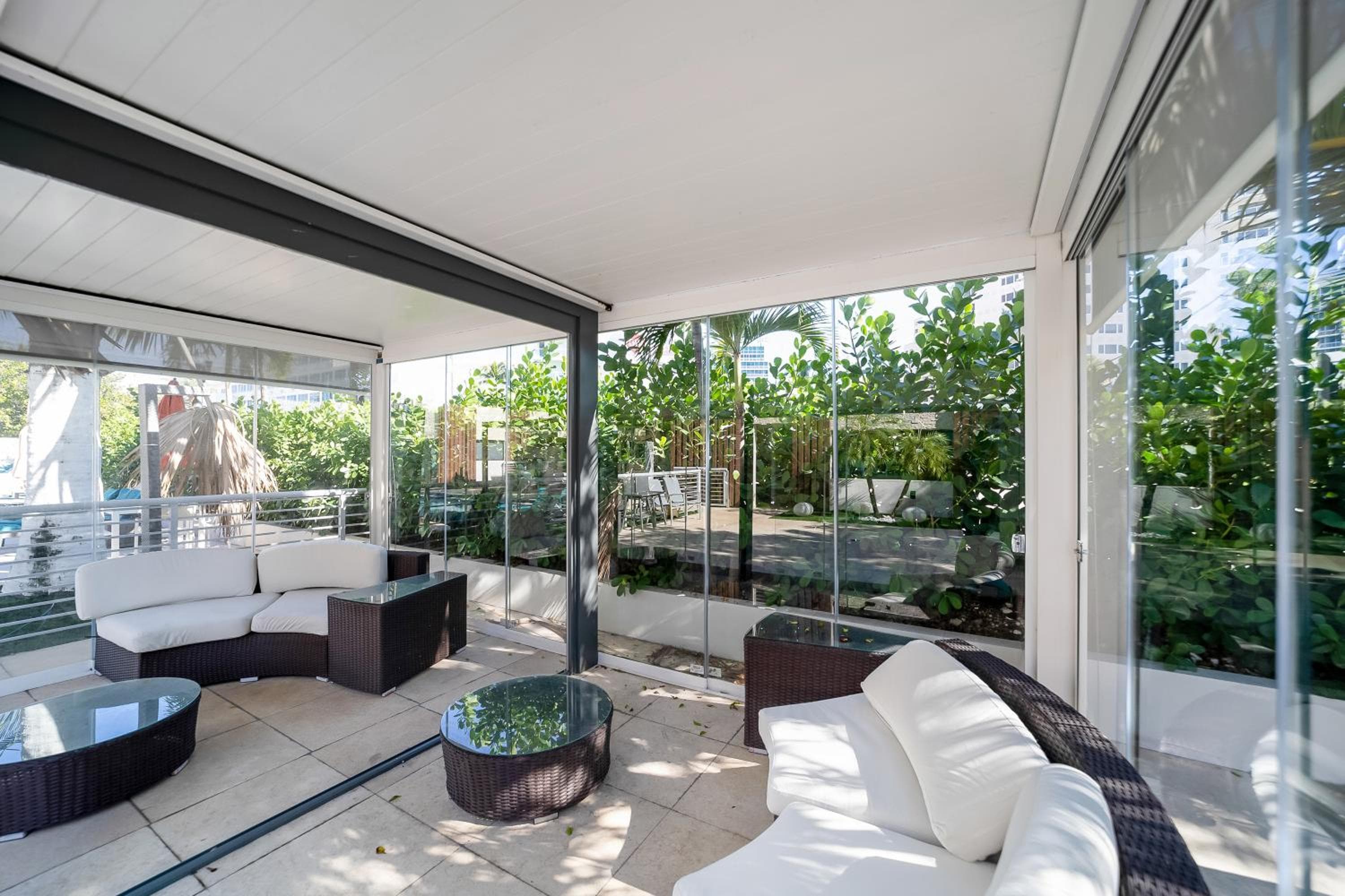 Deco Boutique Hotel — 12