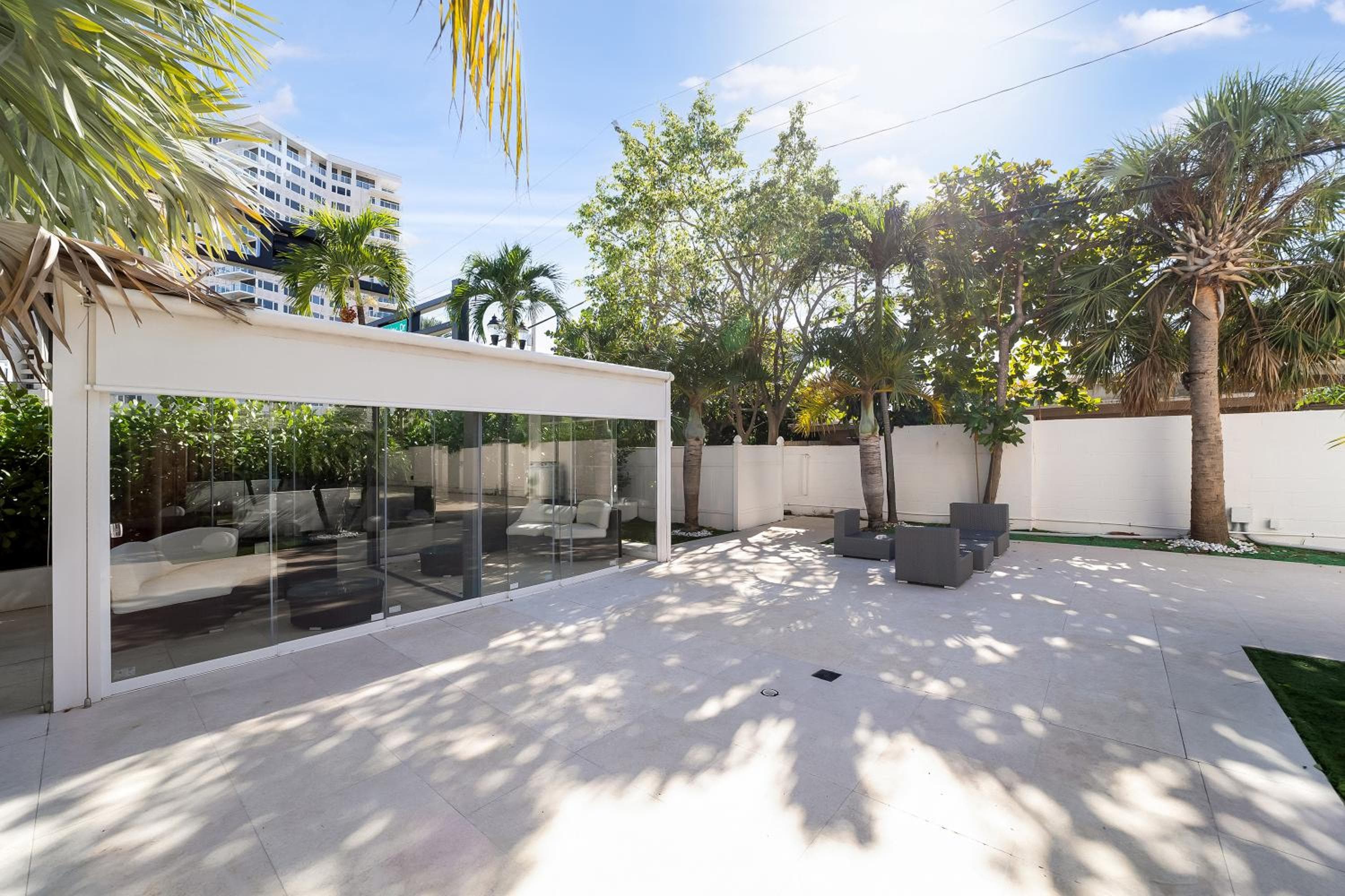 Deco Boutique Hotel — 8
