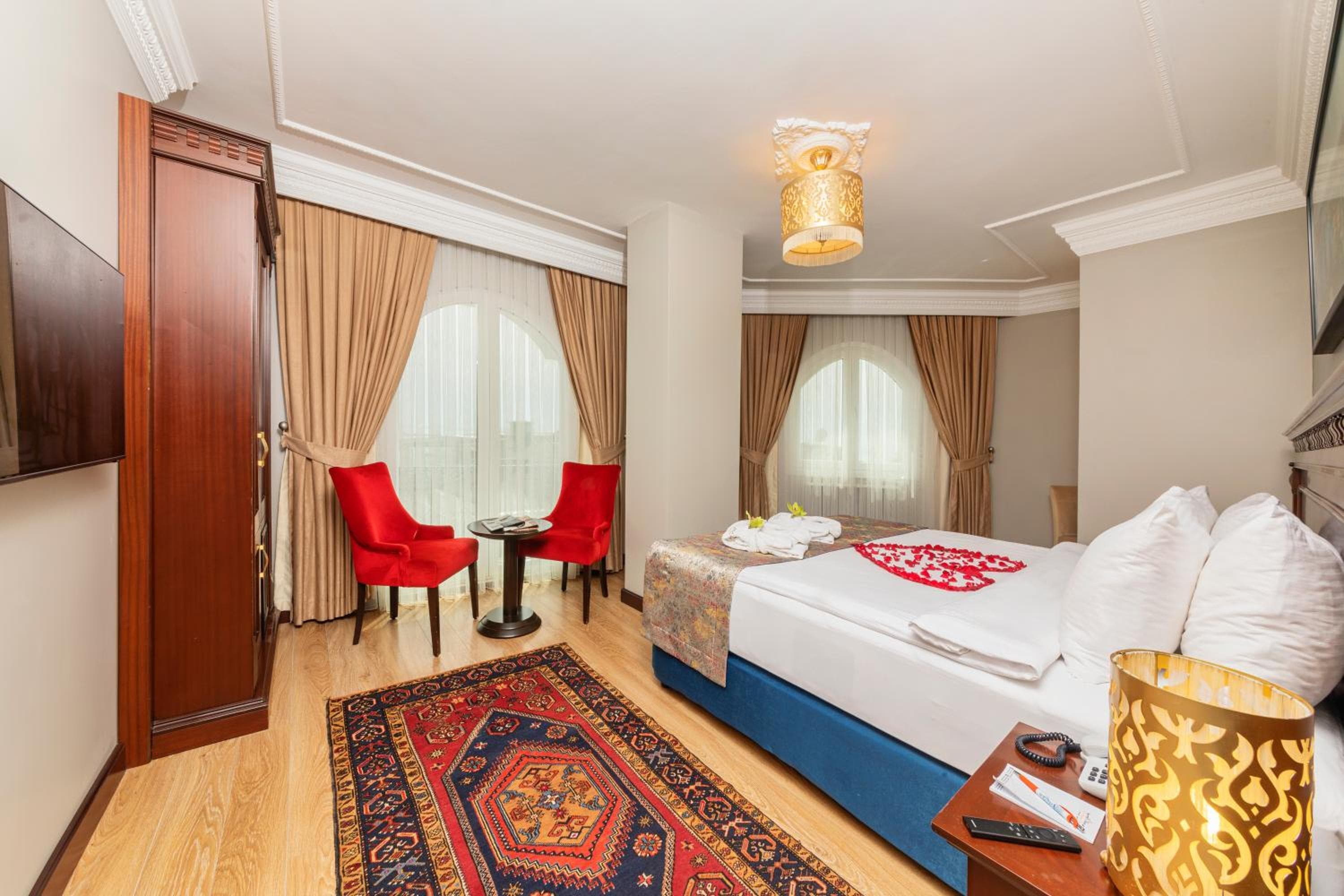 The Magnaura Palace Hotel — 10