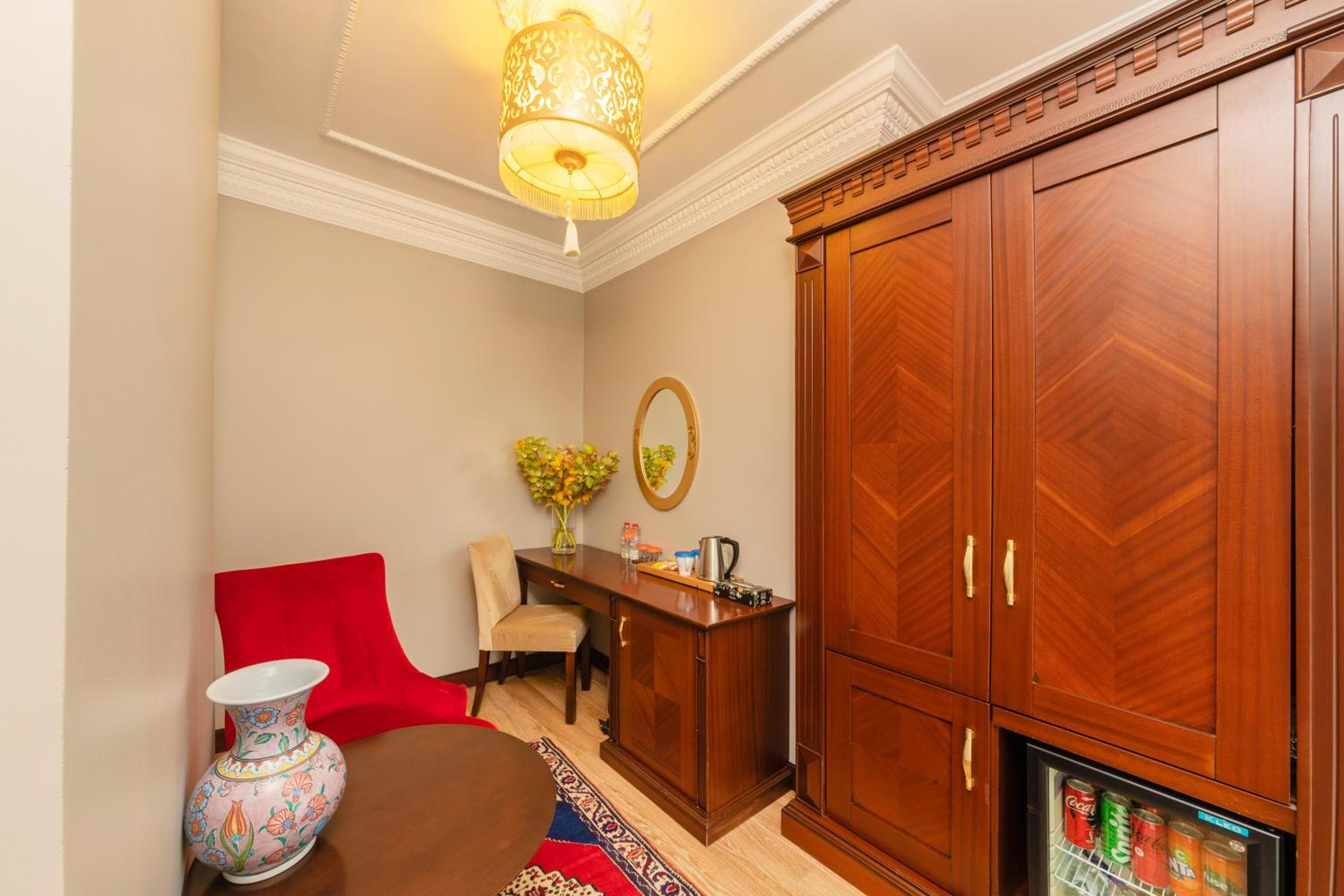 The Magnaura Palace Hotel — 5