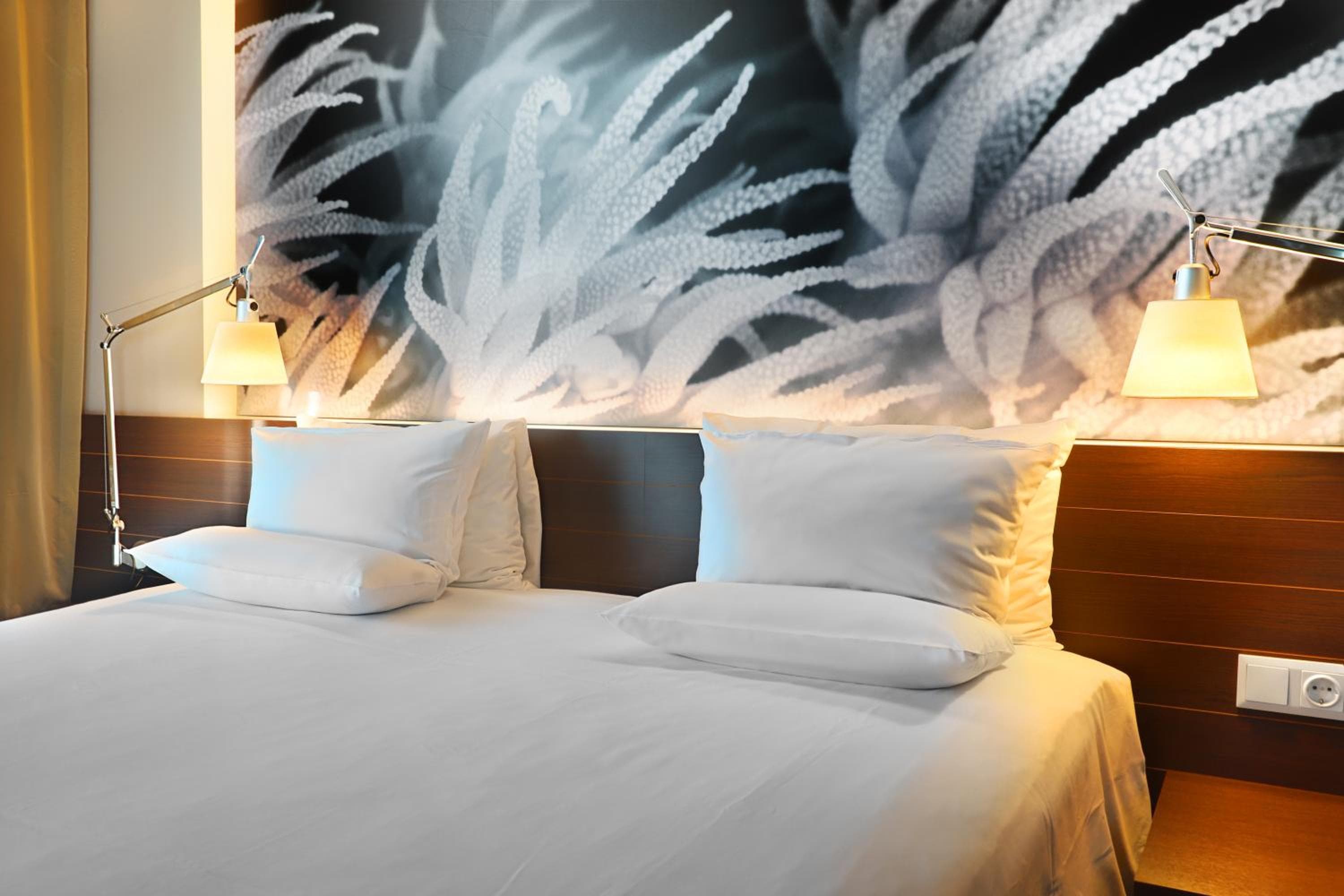 Novotel Barcelona City — 16