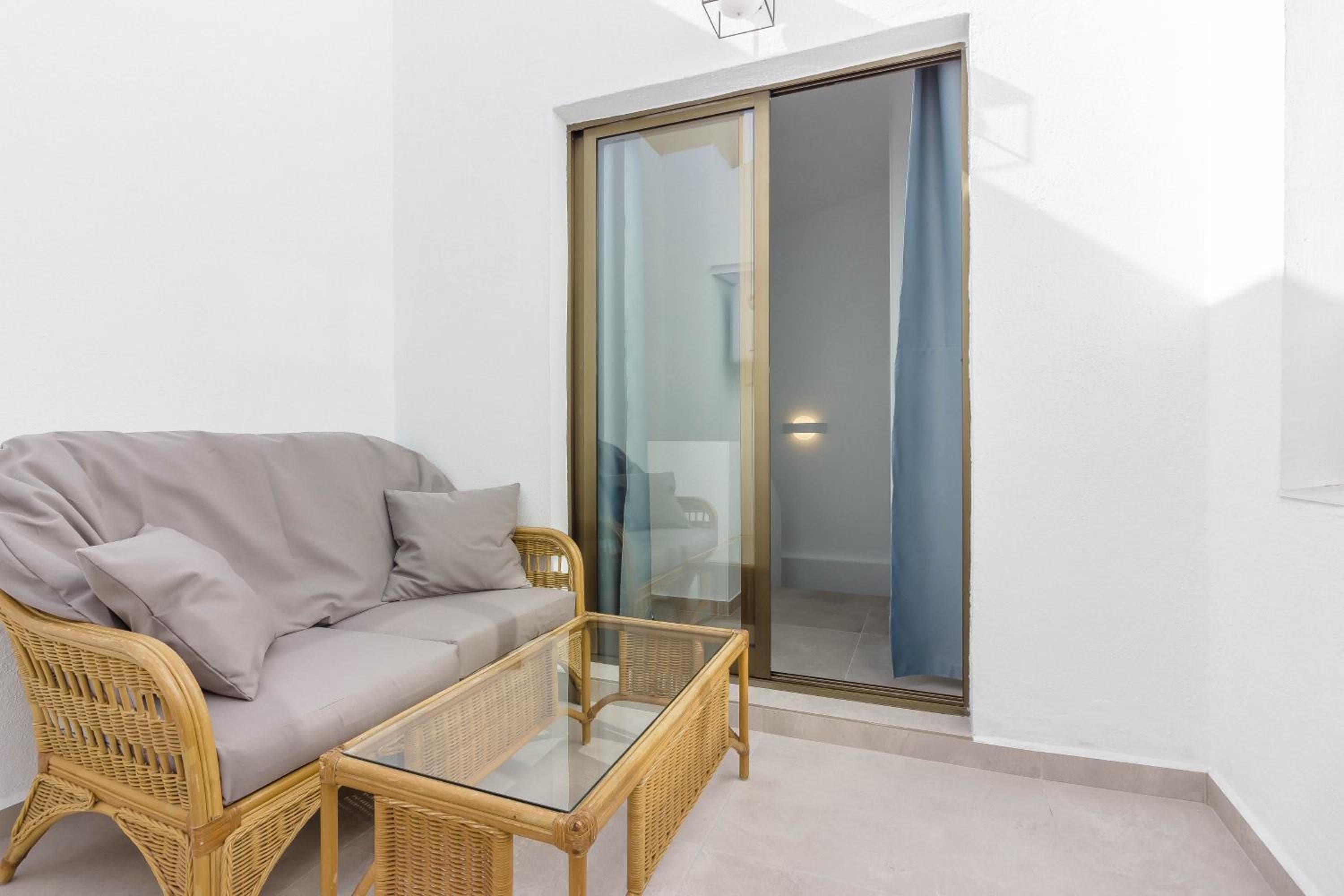Luxury duplex in Los Cristianos , 6 pax — 3