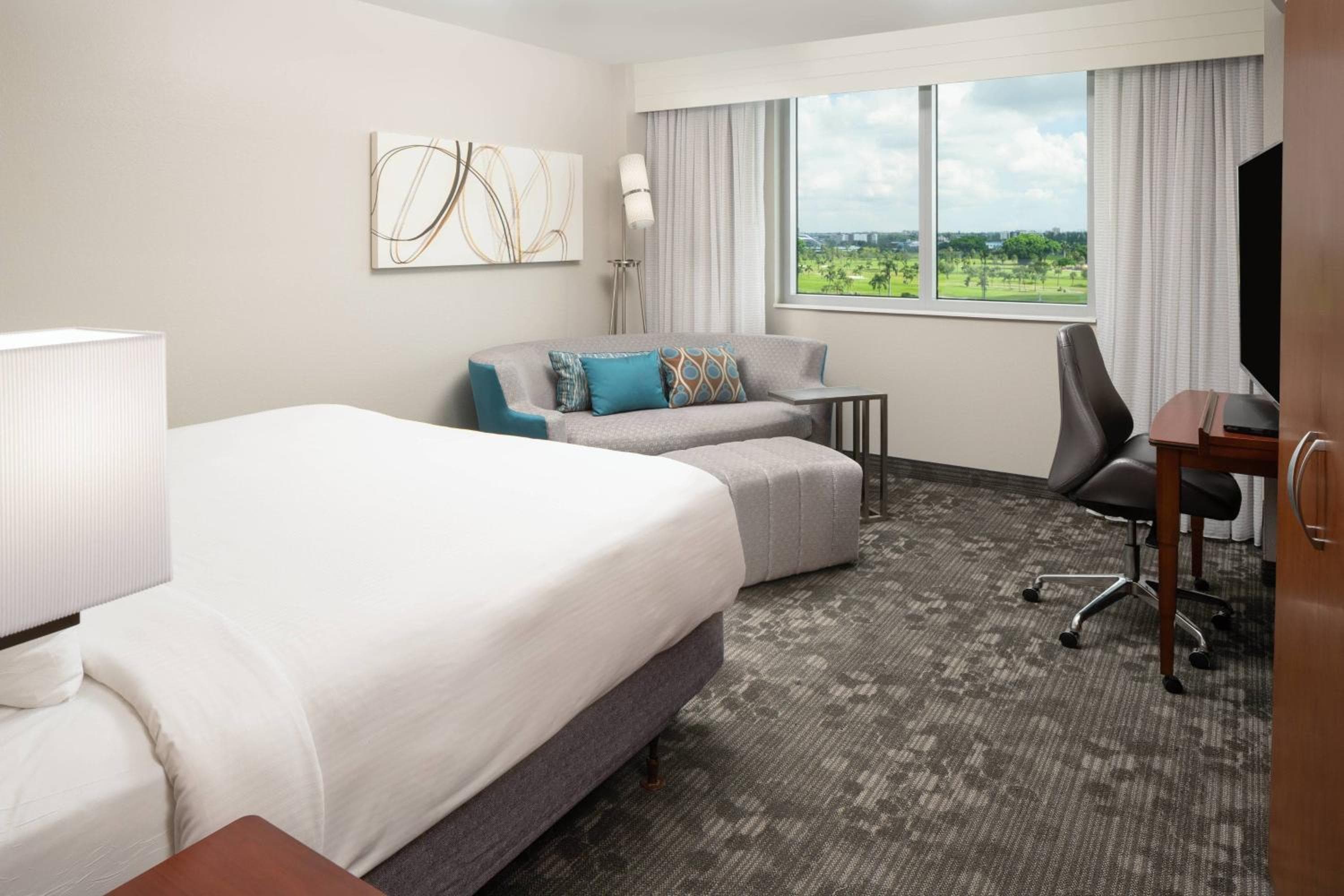 Cortile del Marriott Miami Airport — 10