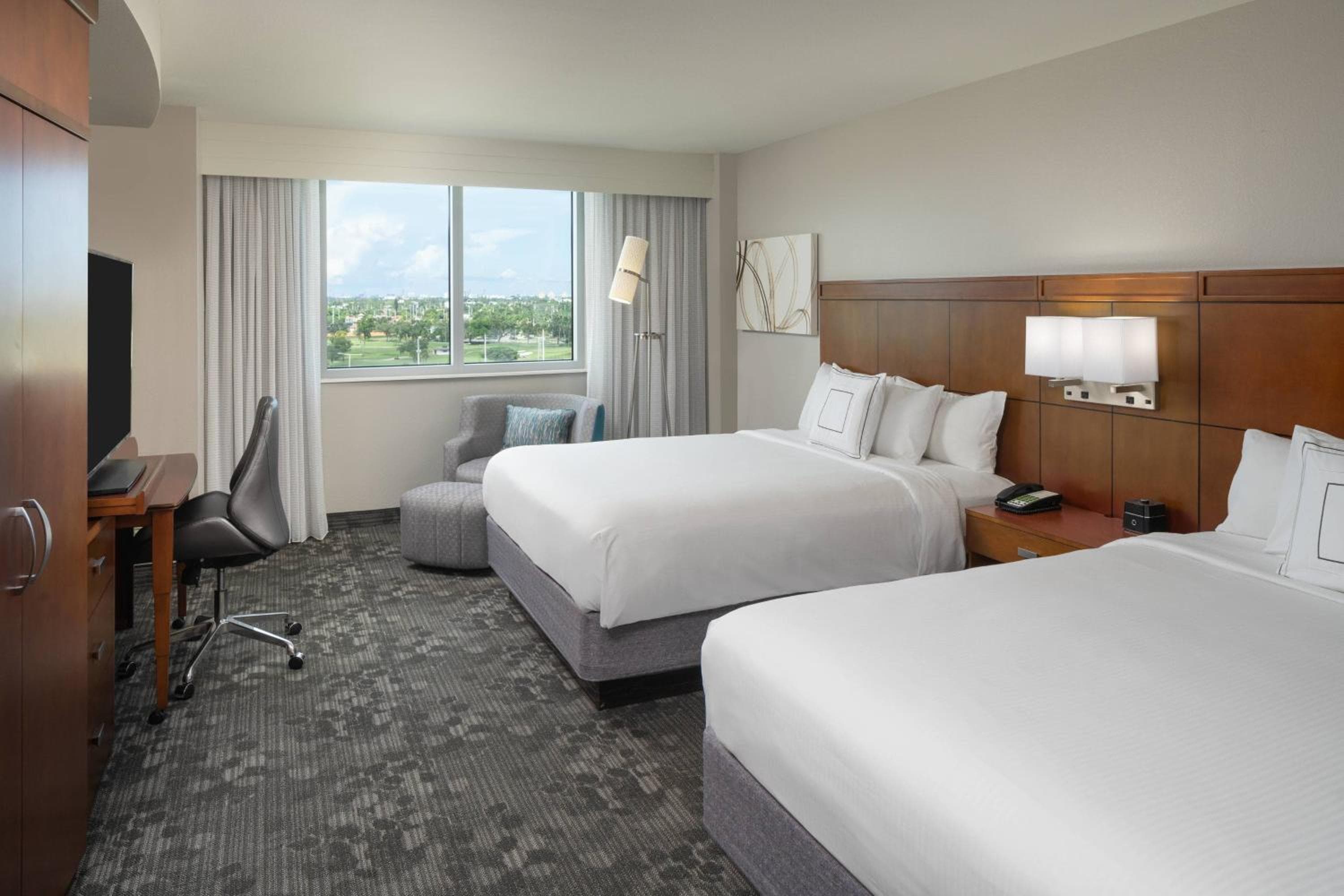 Cortile del Marriott Miami Airport — 9