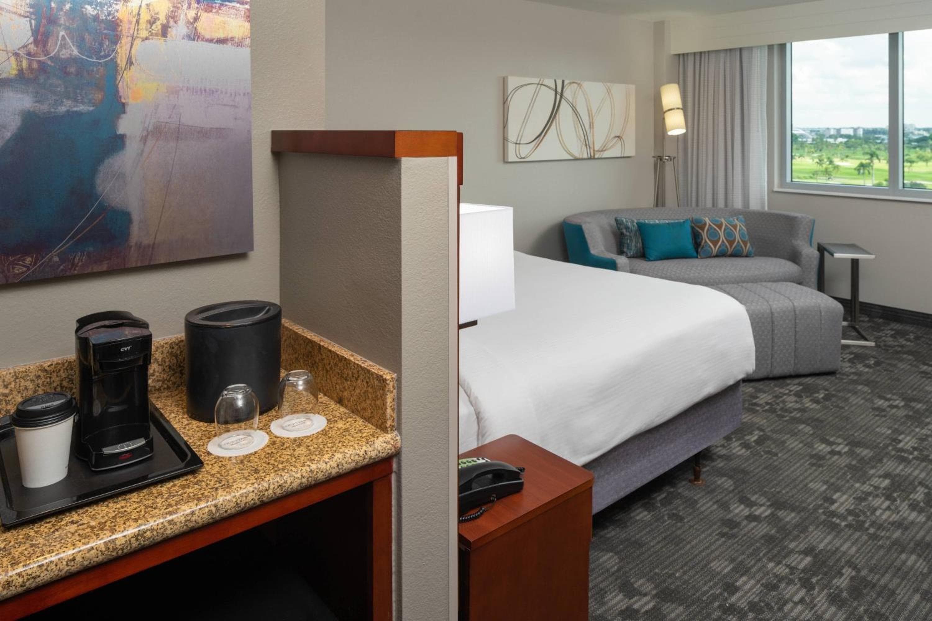 Cortile del Marriott Miami Airport — 12